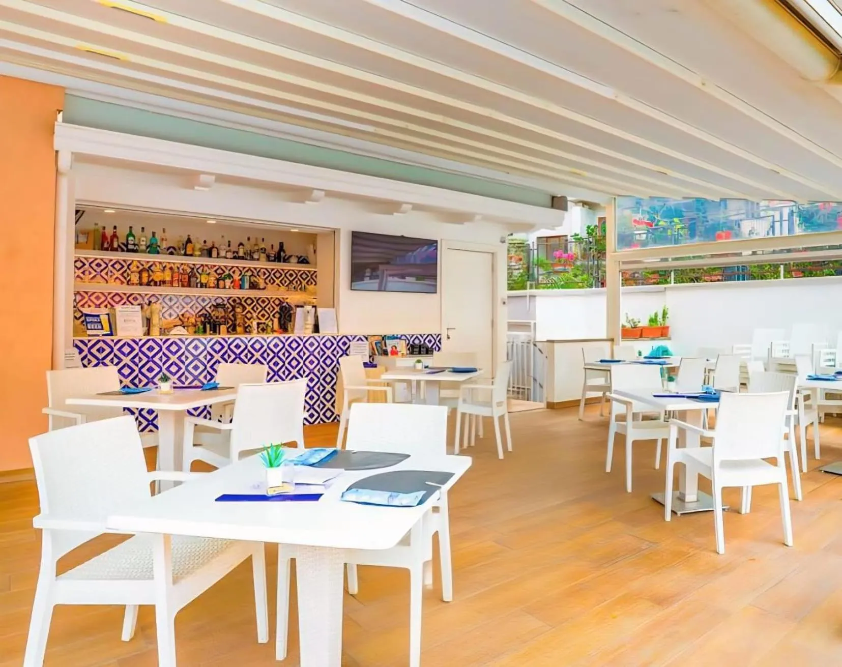 Restaurant/places to eat in Hotel Villa Maria