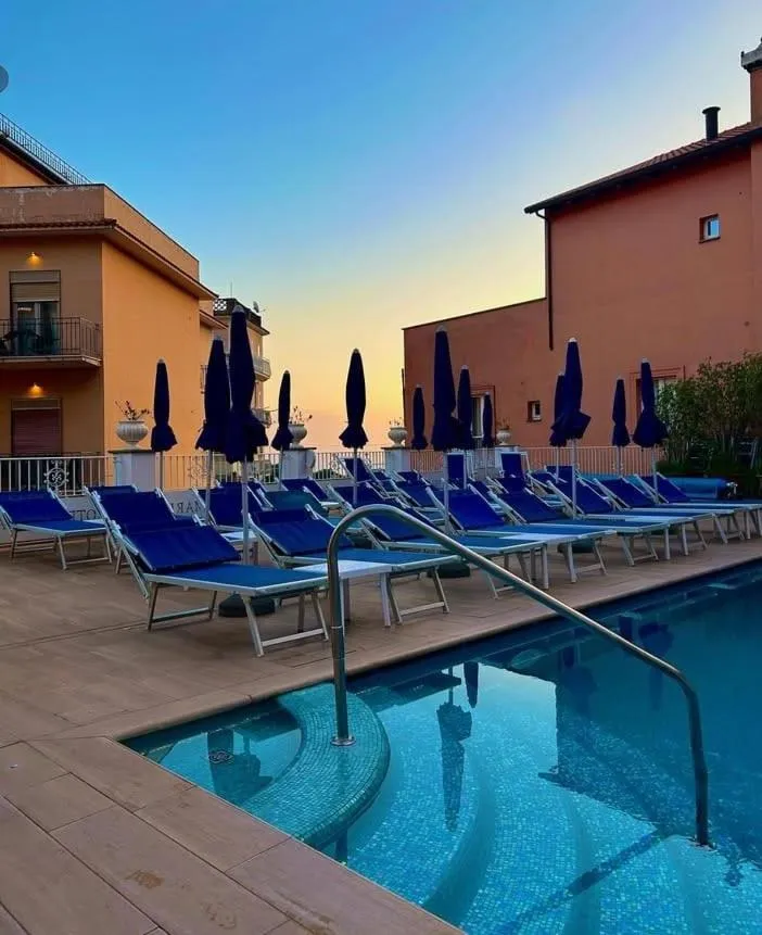 Swimming pool in Hotel Villa Maria