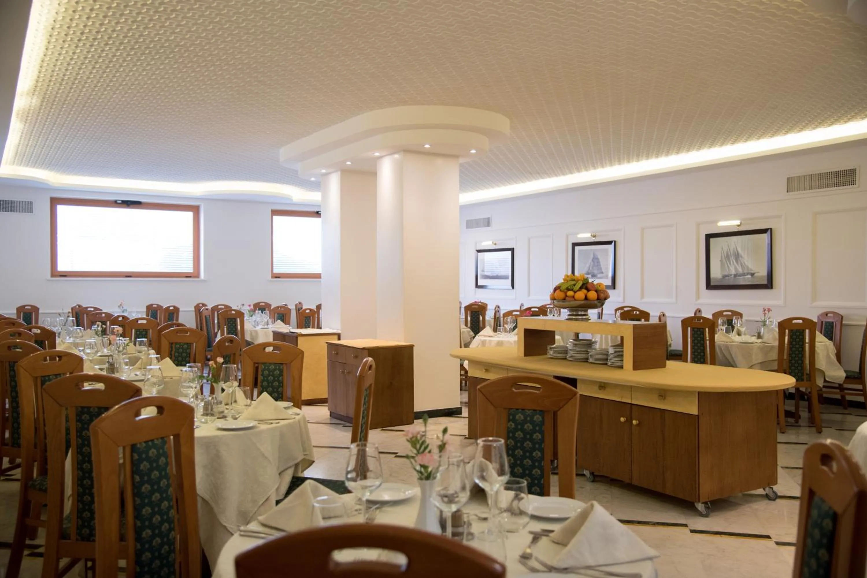 Restaurant/places to eat in Hotel Villa Maria