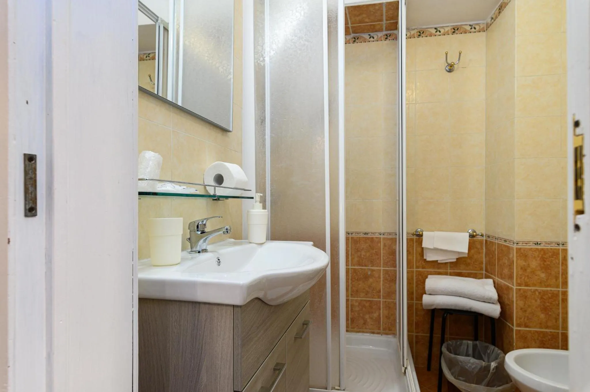 Bathroom in Hotel Julia