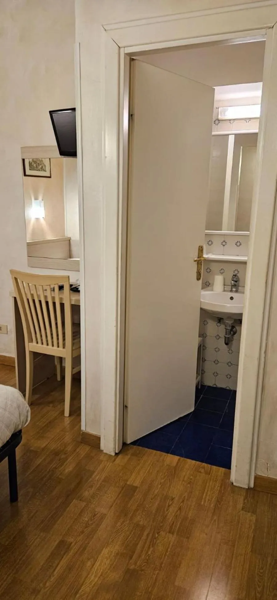 Bathroom in Hotel Julia