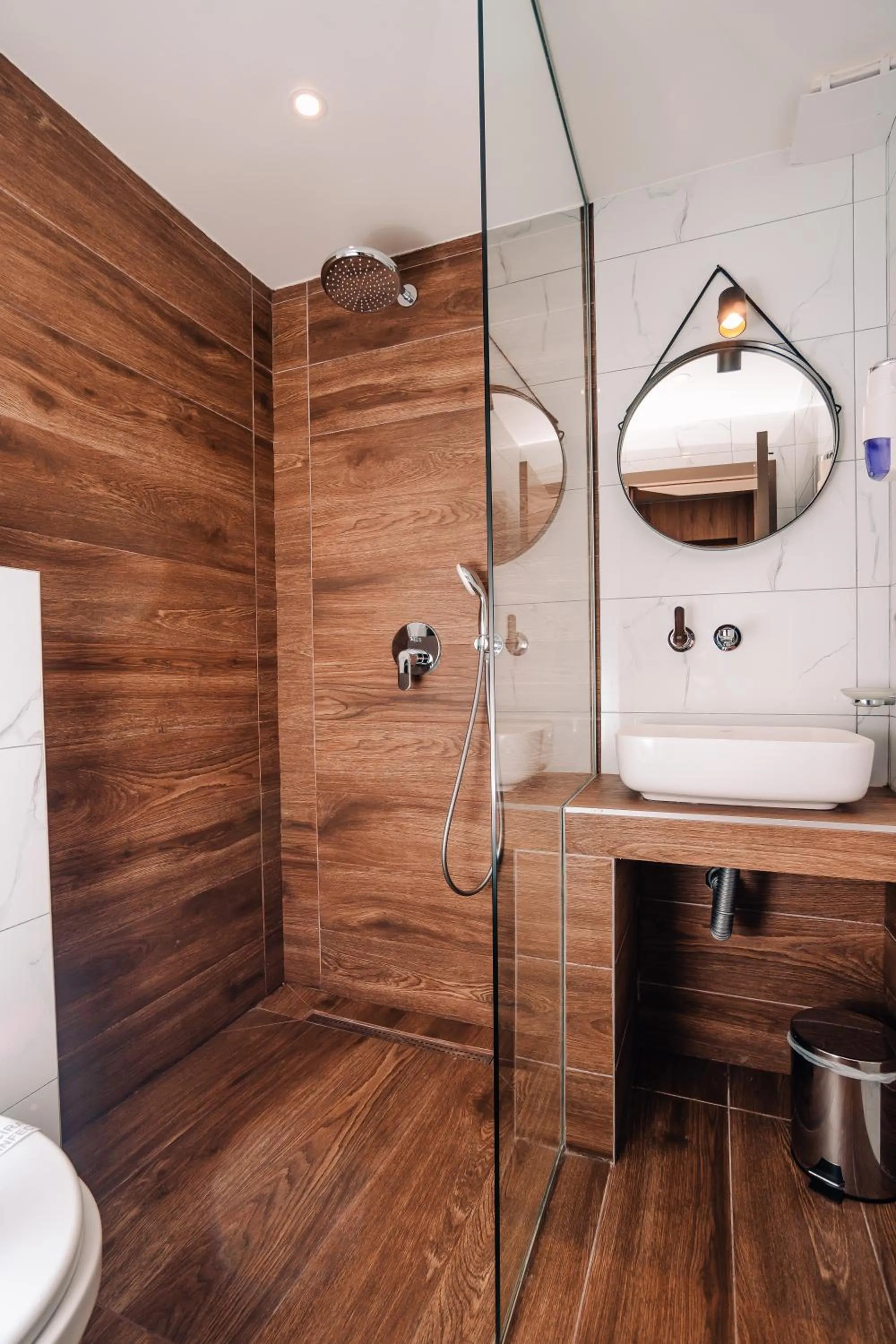 Bathroom in Hotel Forest