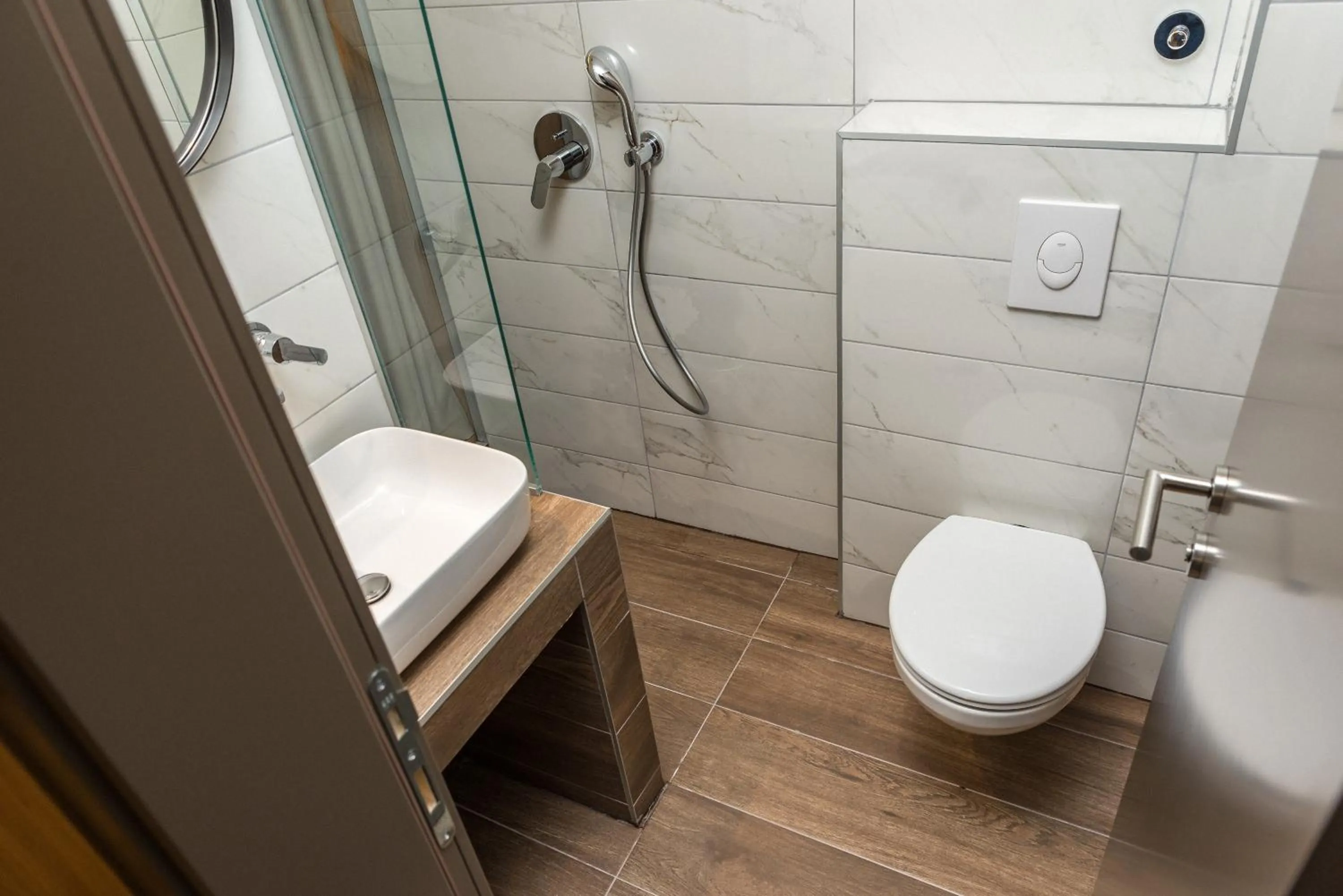 Toilet in Hotel Forest