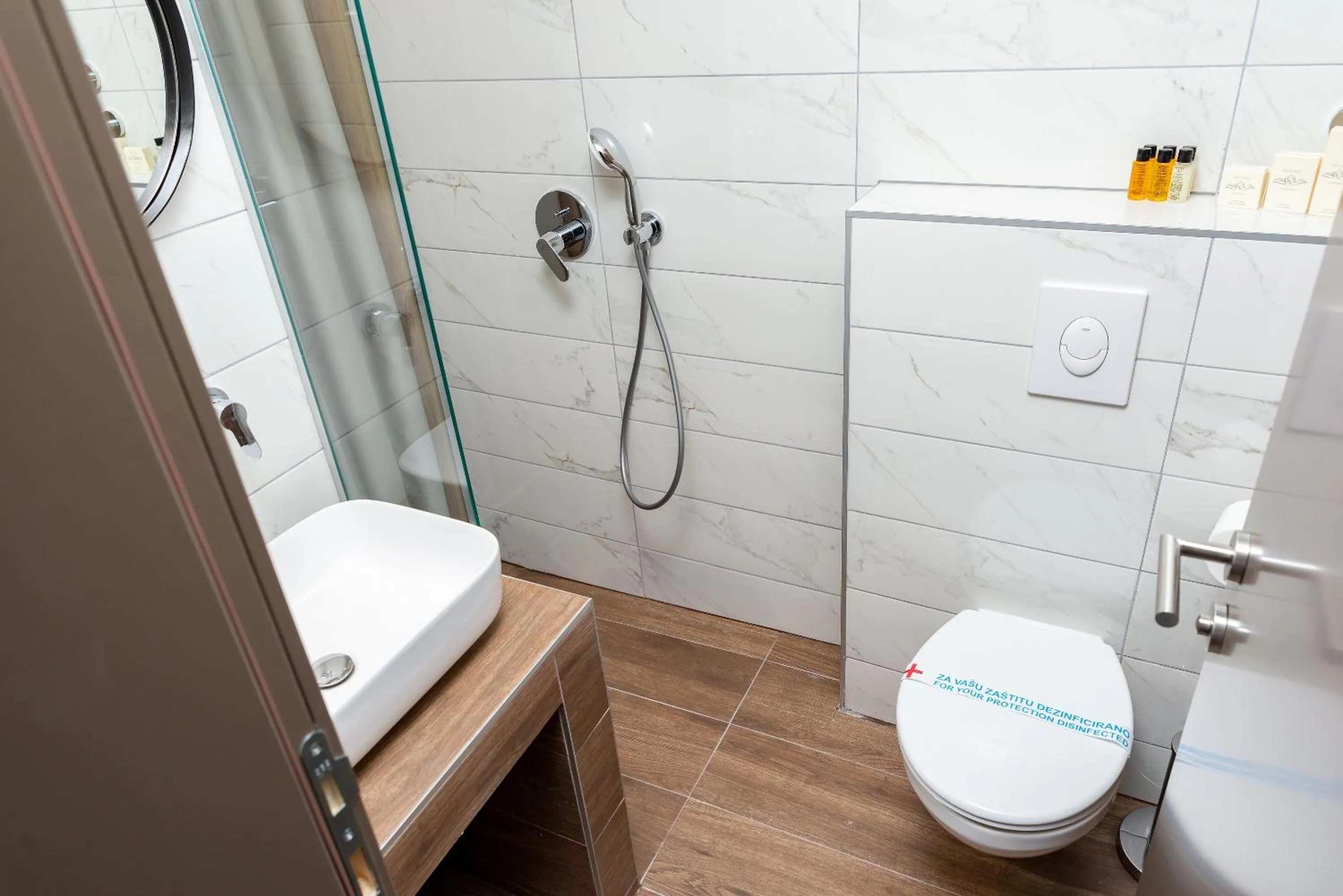 Bathroom in Hotel Forest