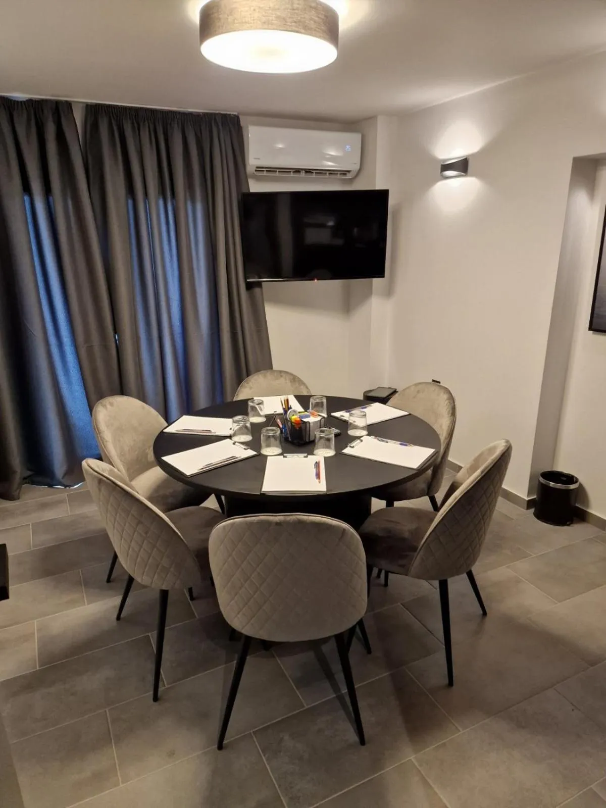 TV and multimedia in White Trilogy