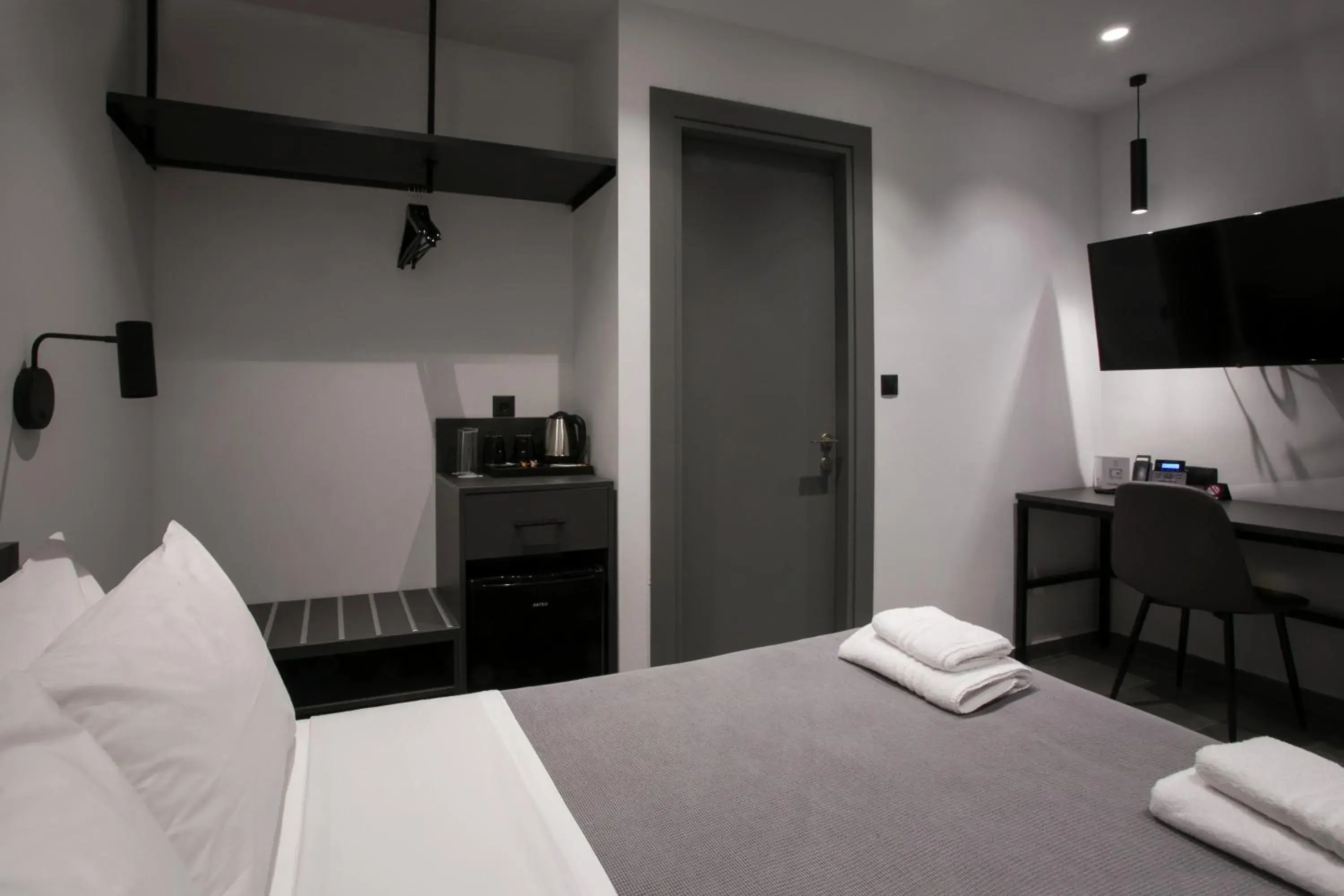 Economy Double Room in White Trilogy Economy Double Room in White Trilogy