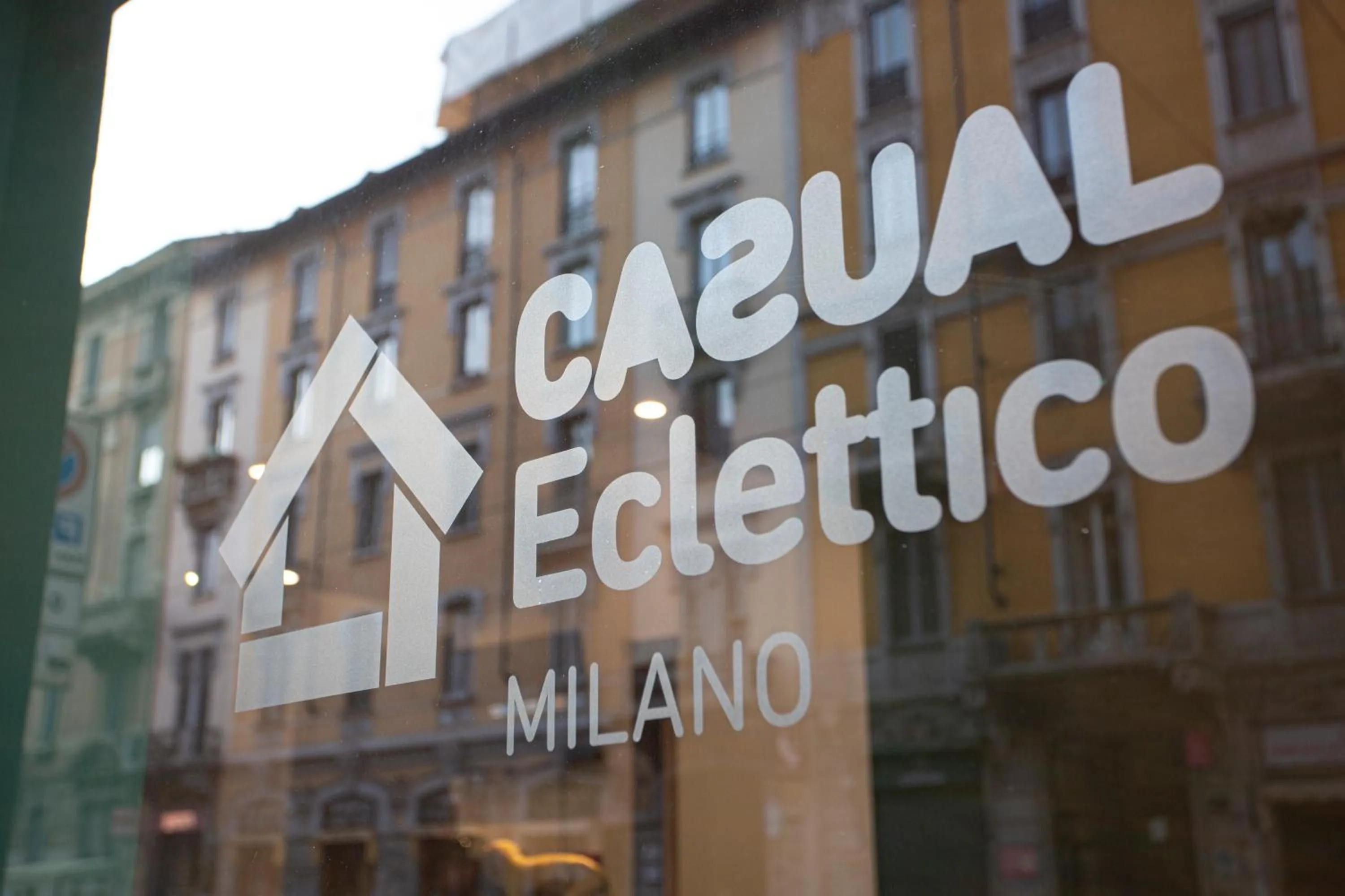 Property building in Casual Eclettico Milano