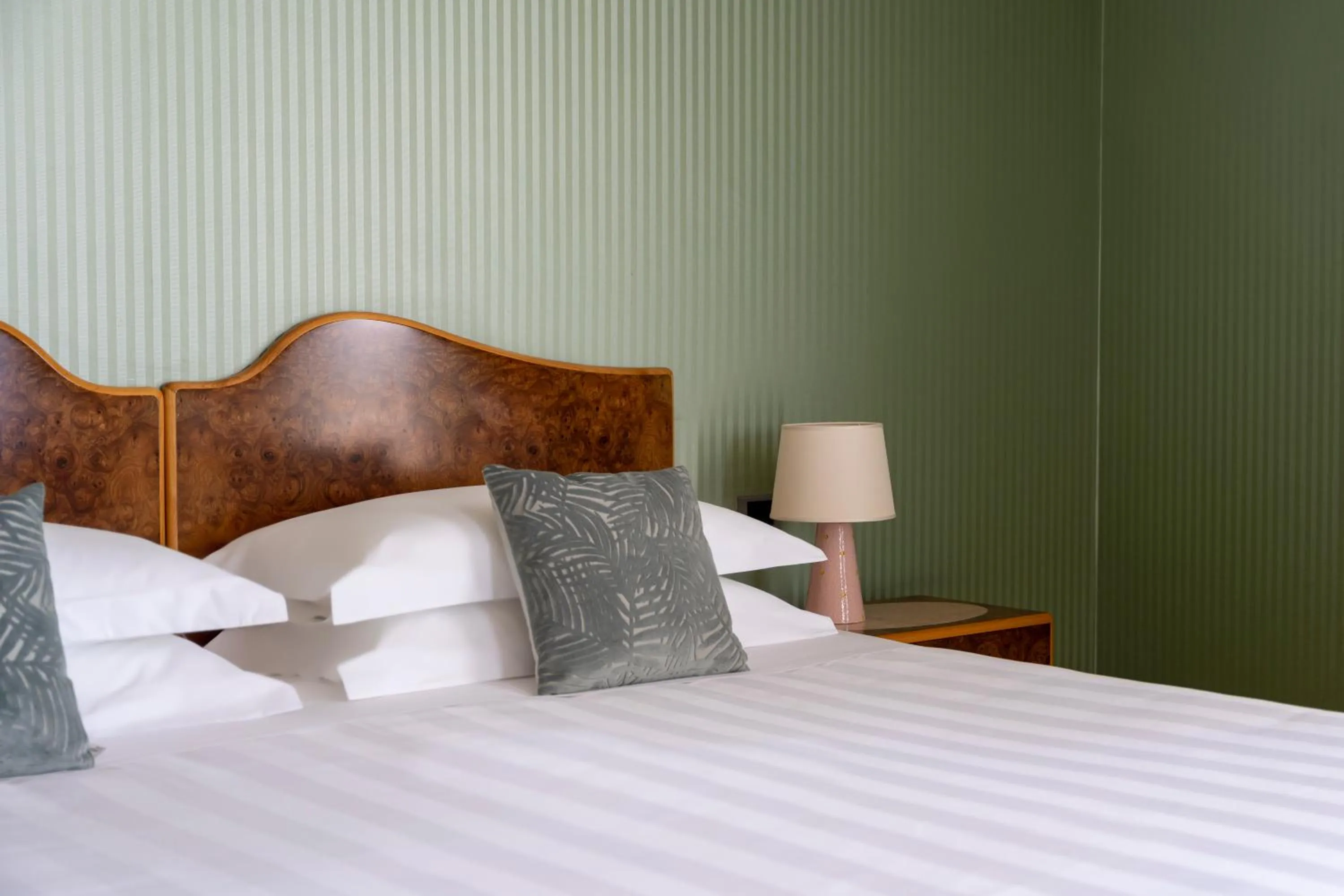 hair dresser, Bed in Perugia Park Hotel