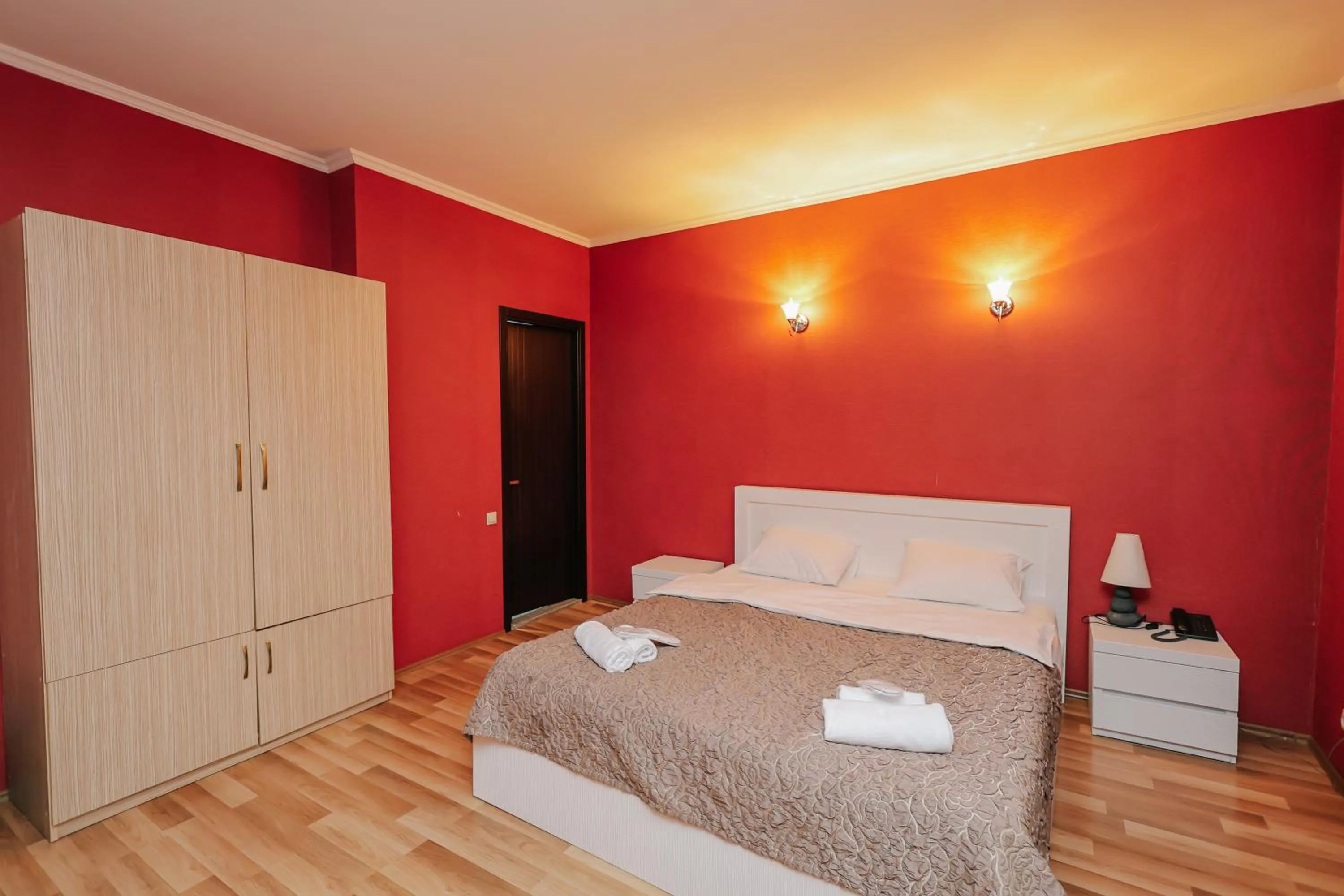 Toilet, Bed in Hotel Darchi