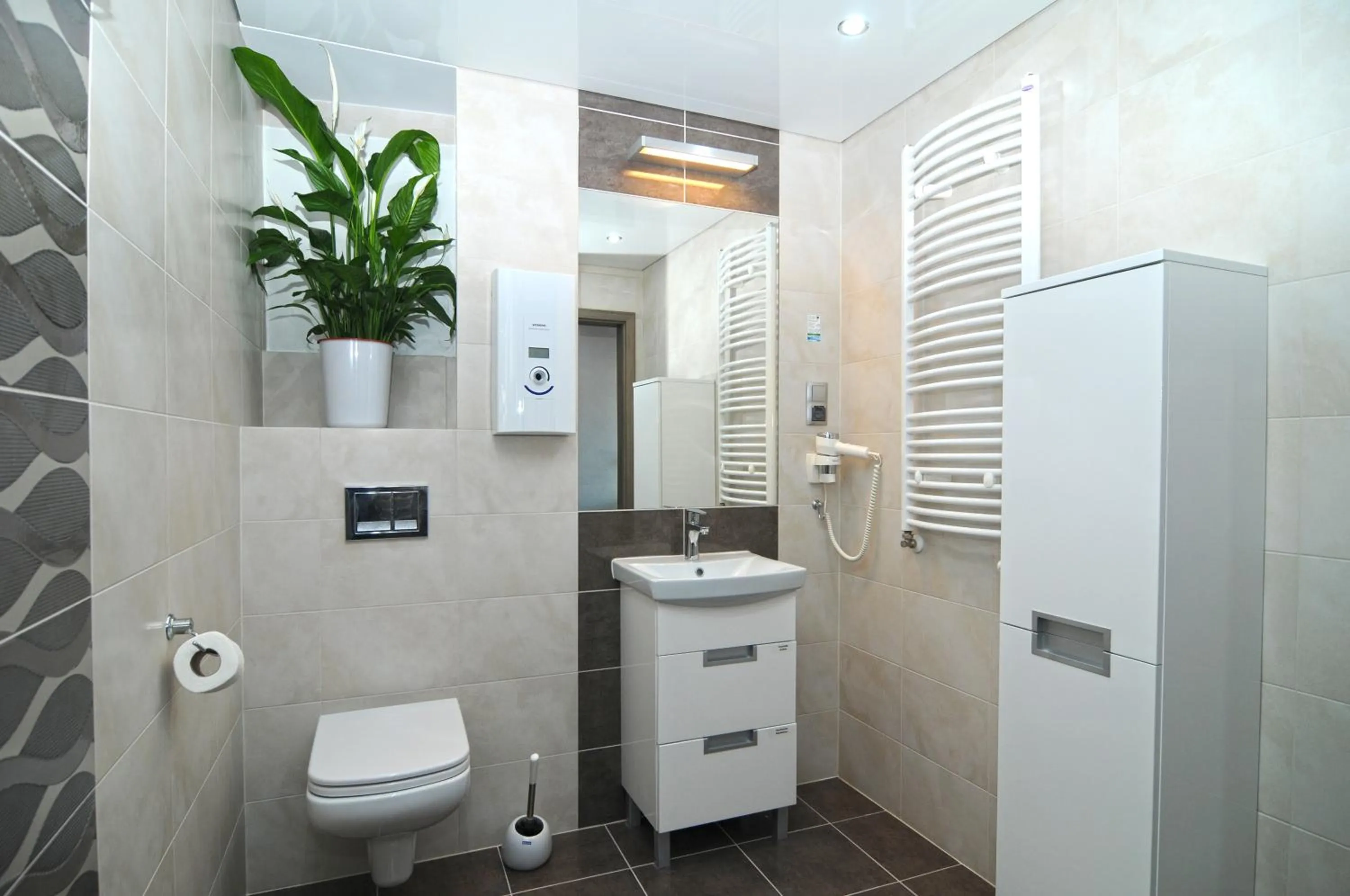 Bathroom in Nanis Hotel & Appartements