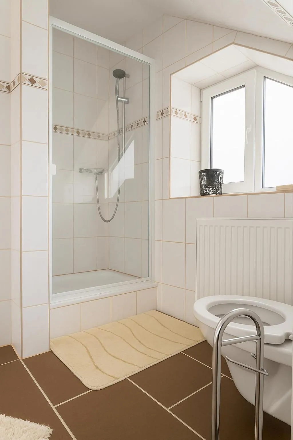 Shower in Nanis Hotel & Appartements