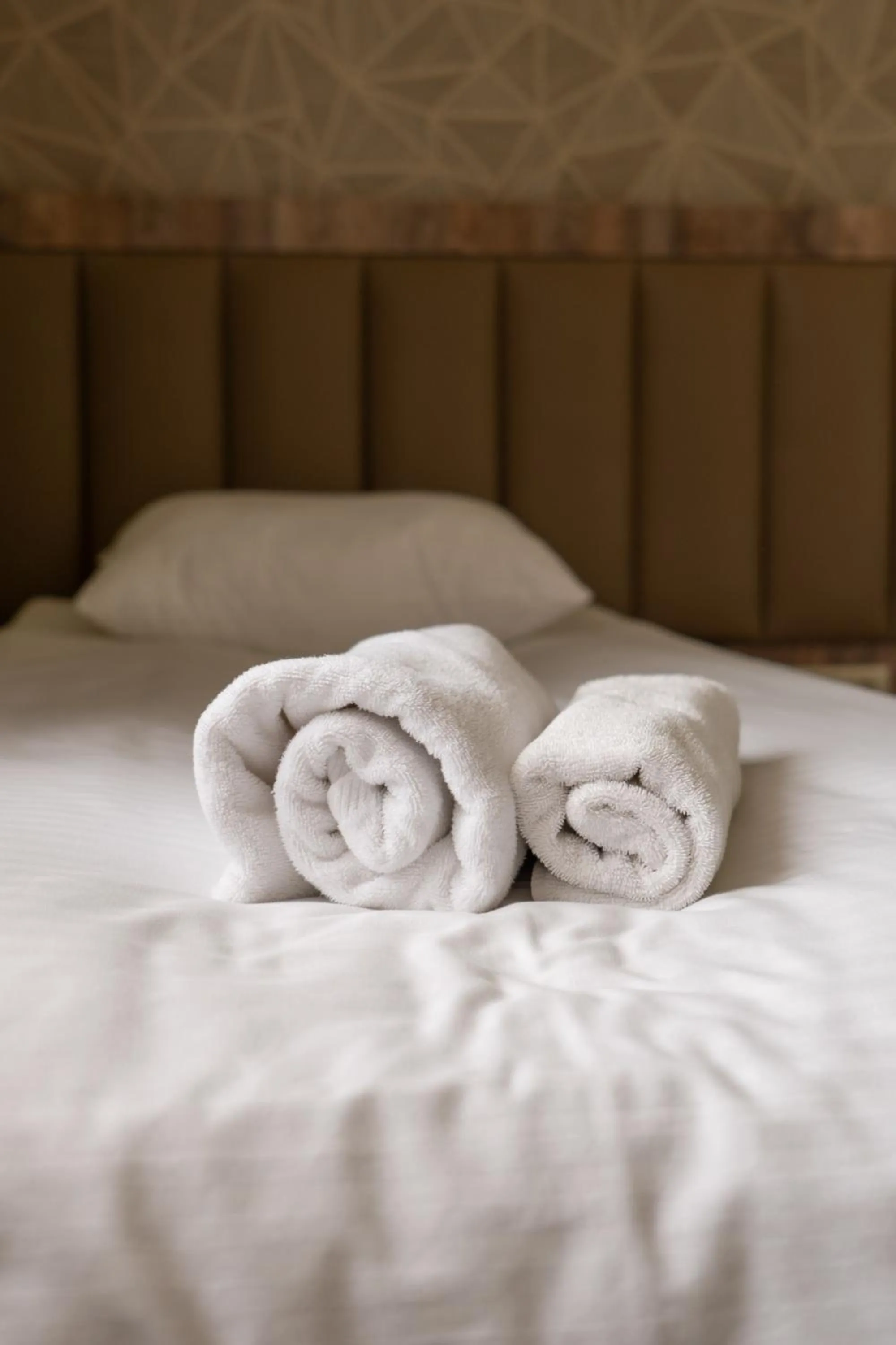towels, Bed in Glendale Boutique Hotel