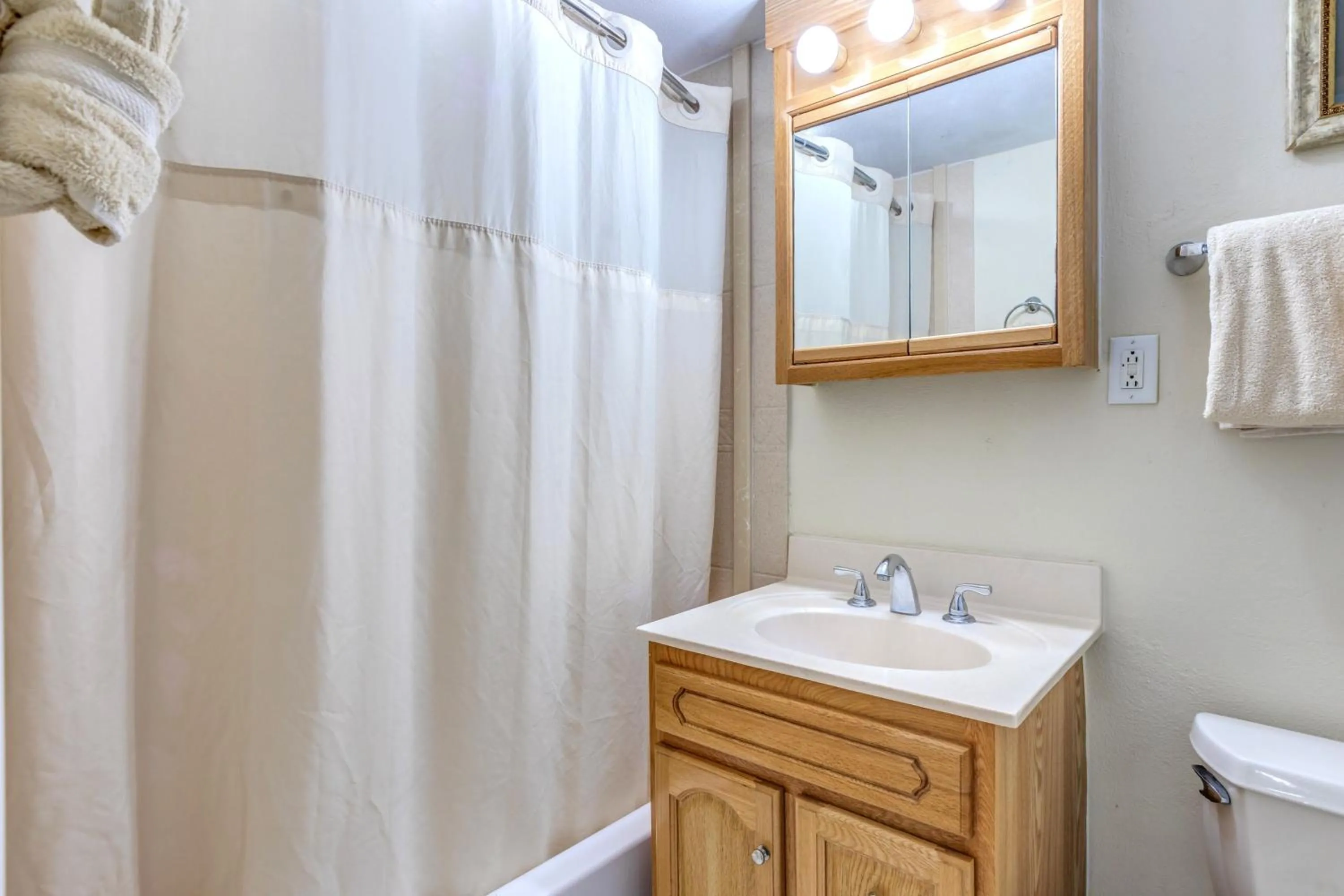 Bathroom in Destin Holiday Beach Resort