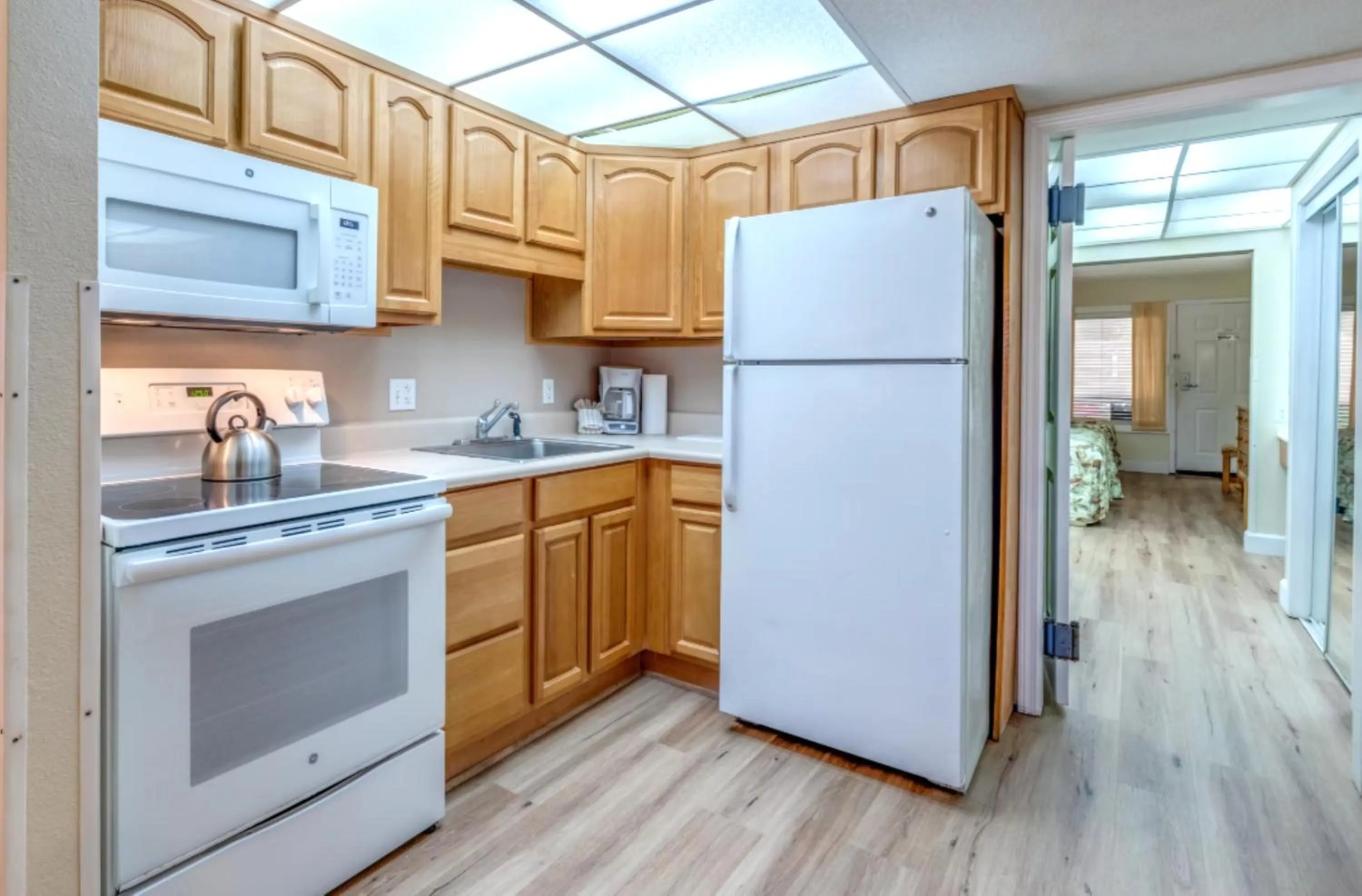 Kitchen or kitchenette in Destin Holiday Beach Resort