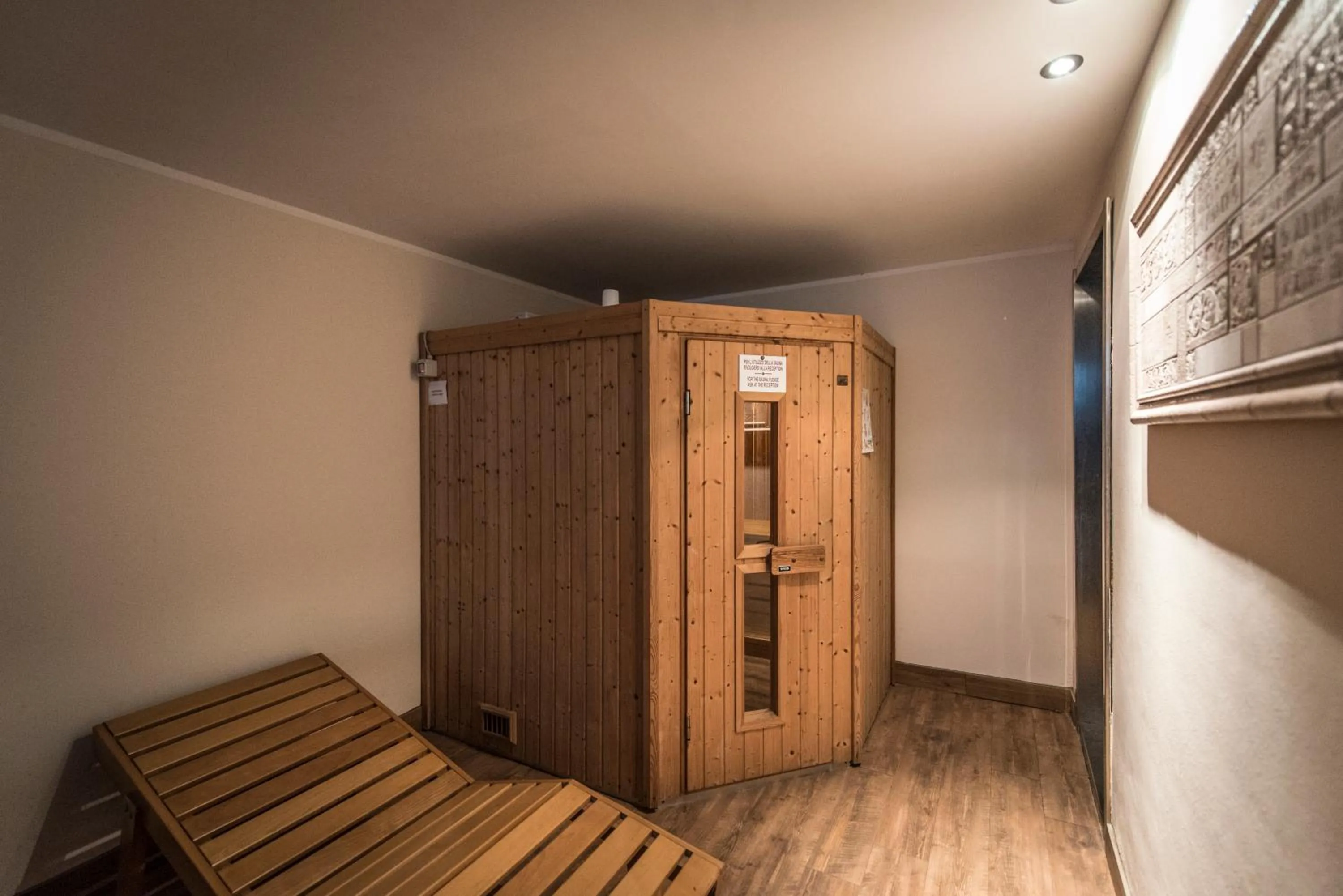 Yachting Hotel Mistral