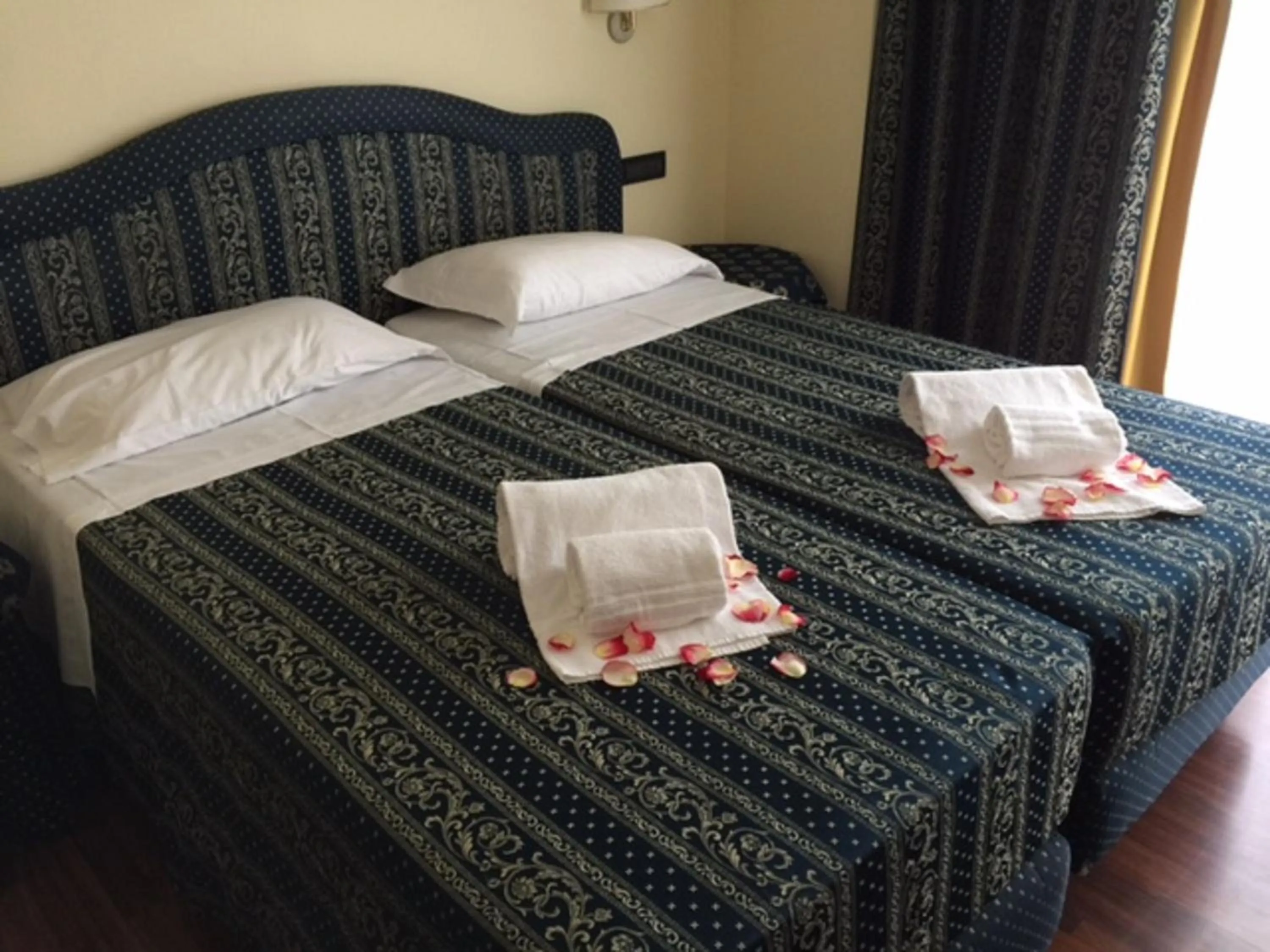 Bedroom, Bed in Yachting Hotel Mistral