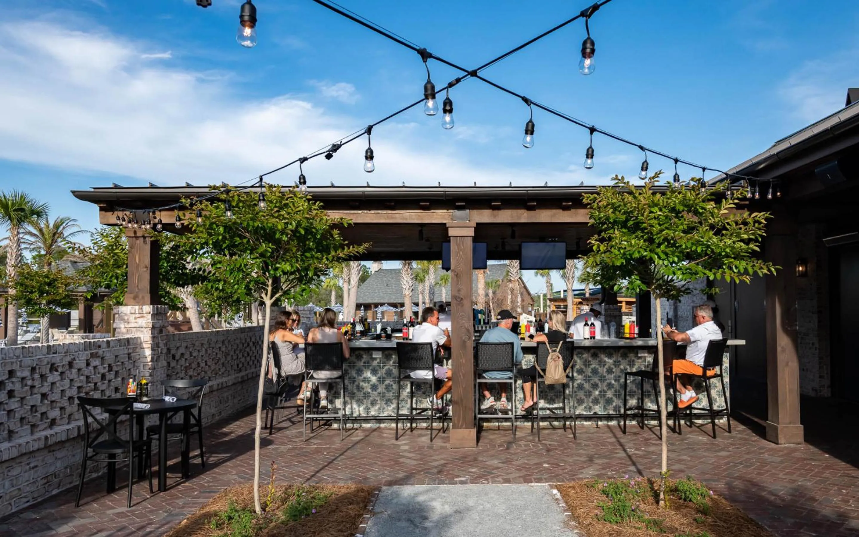 Restaurant/places to eat in Camp Creek Inn