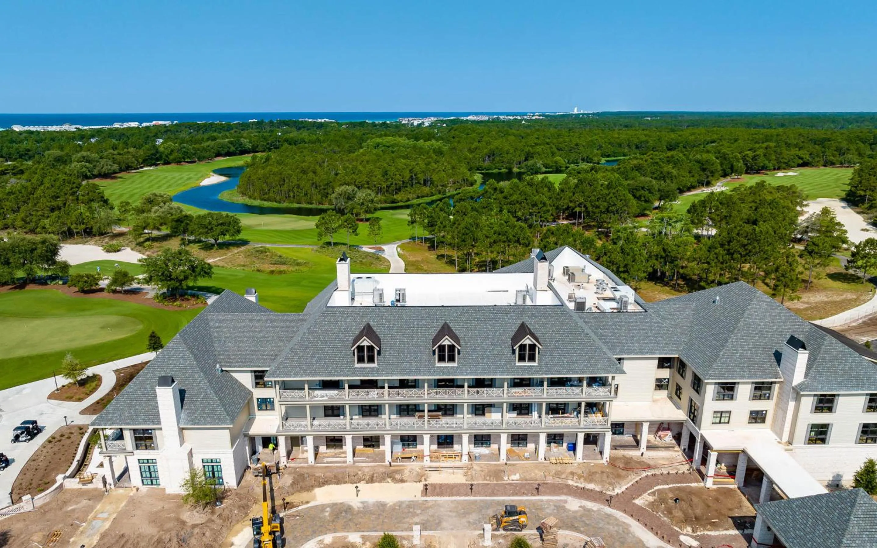 Property building in Camp Creek Inn