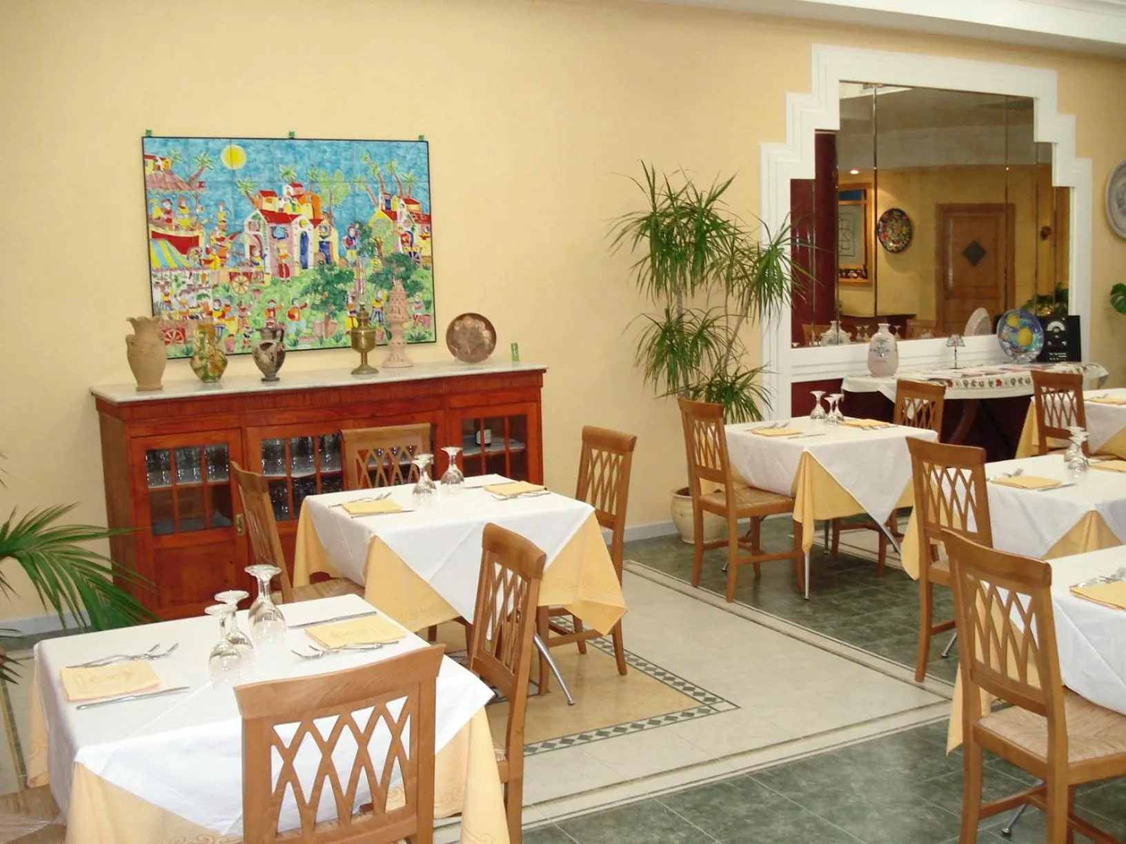 Restaurant/places to eat in Hotel Sicilya