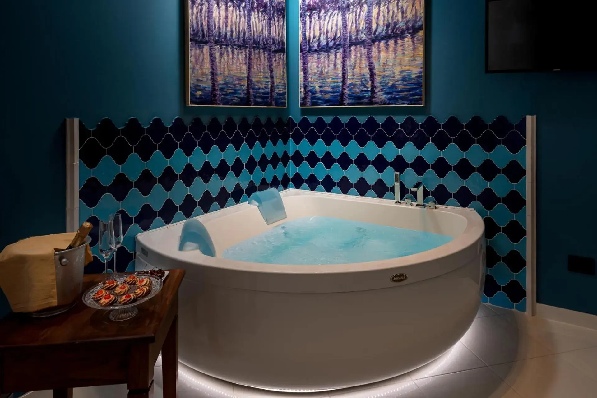 Deluxe Double or Twin Room with Spa Bath in Hotel Sicilya Deluxe Double or Twin Room with Spa Bath in Hotel Sicilya