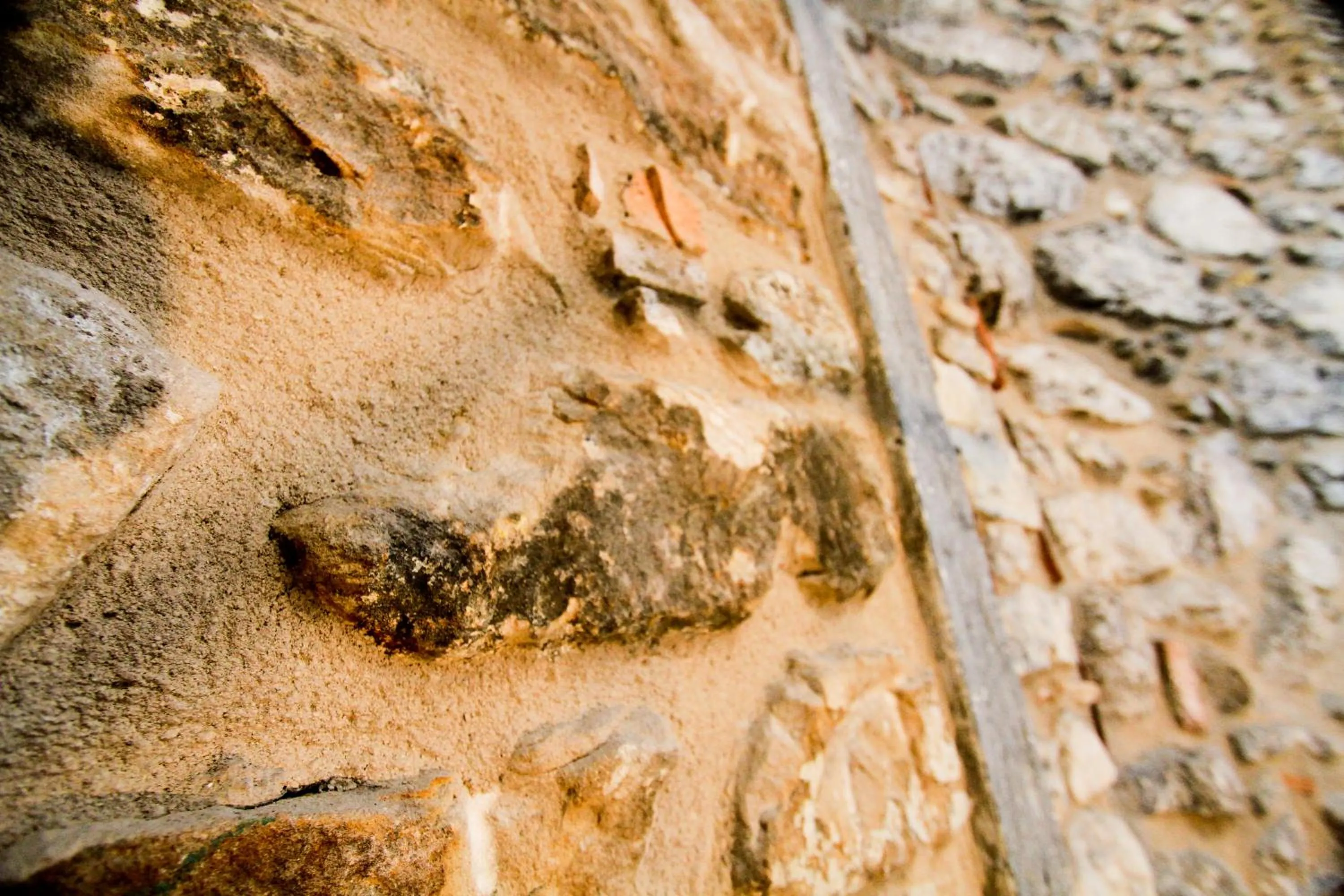 Decorative detail in Garni Gianmartin