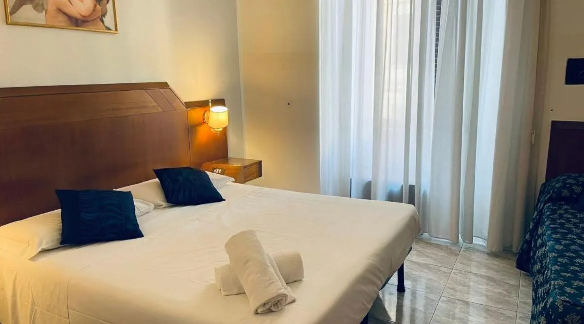 Bedroom, Bed in Hotel Gabriella