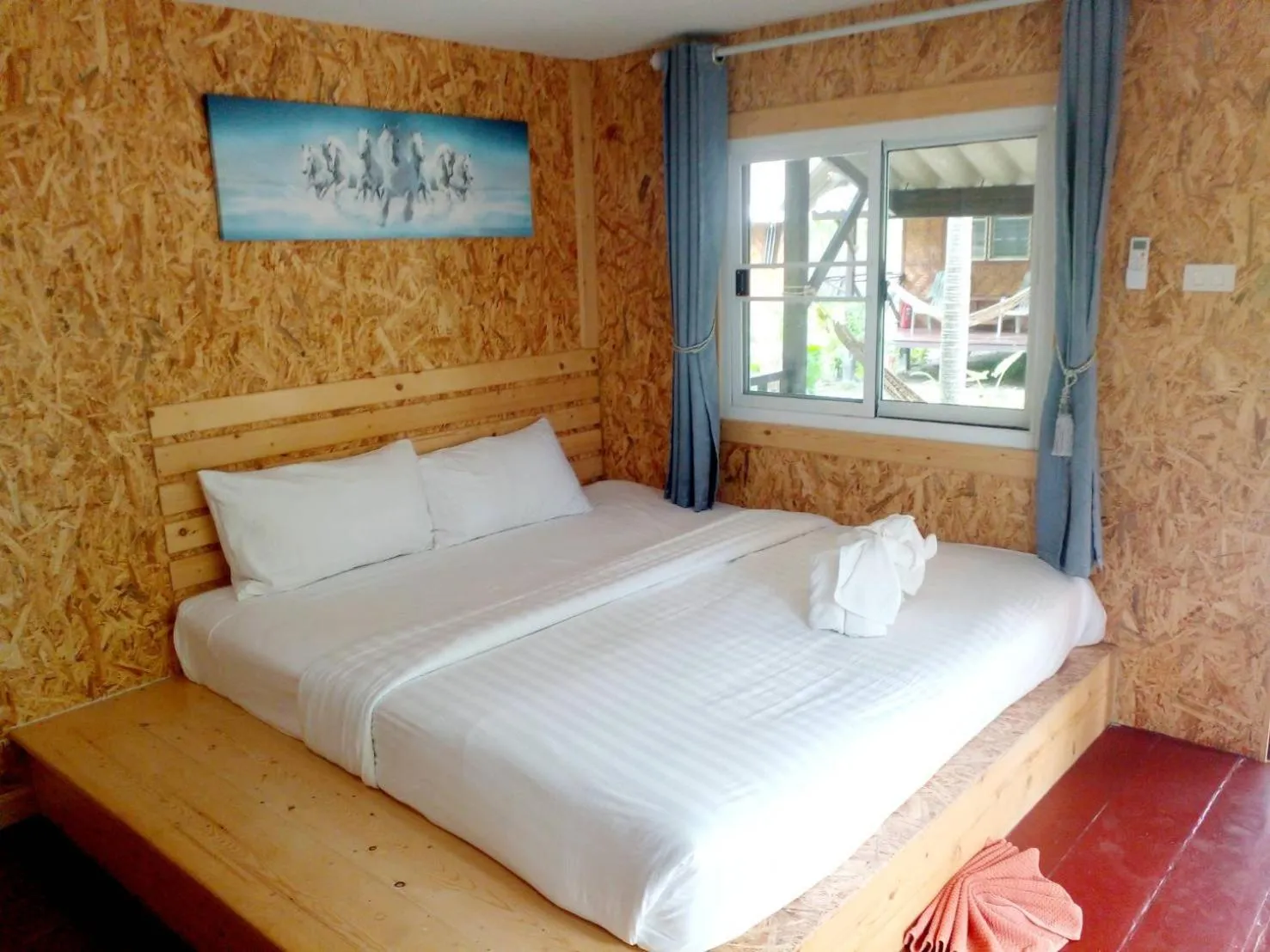 Bed in Lipe Garden Beach Resort