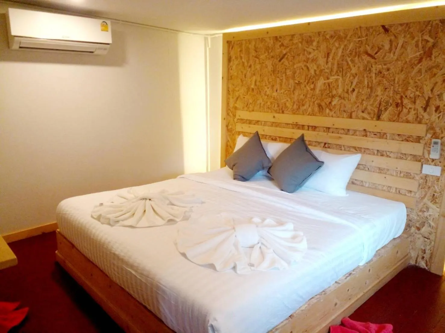 Bedroom, Bed in Lipe Garden Beach Resort