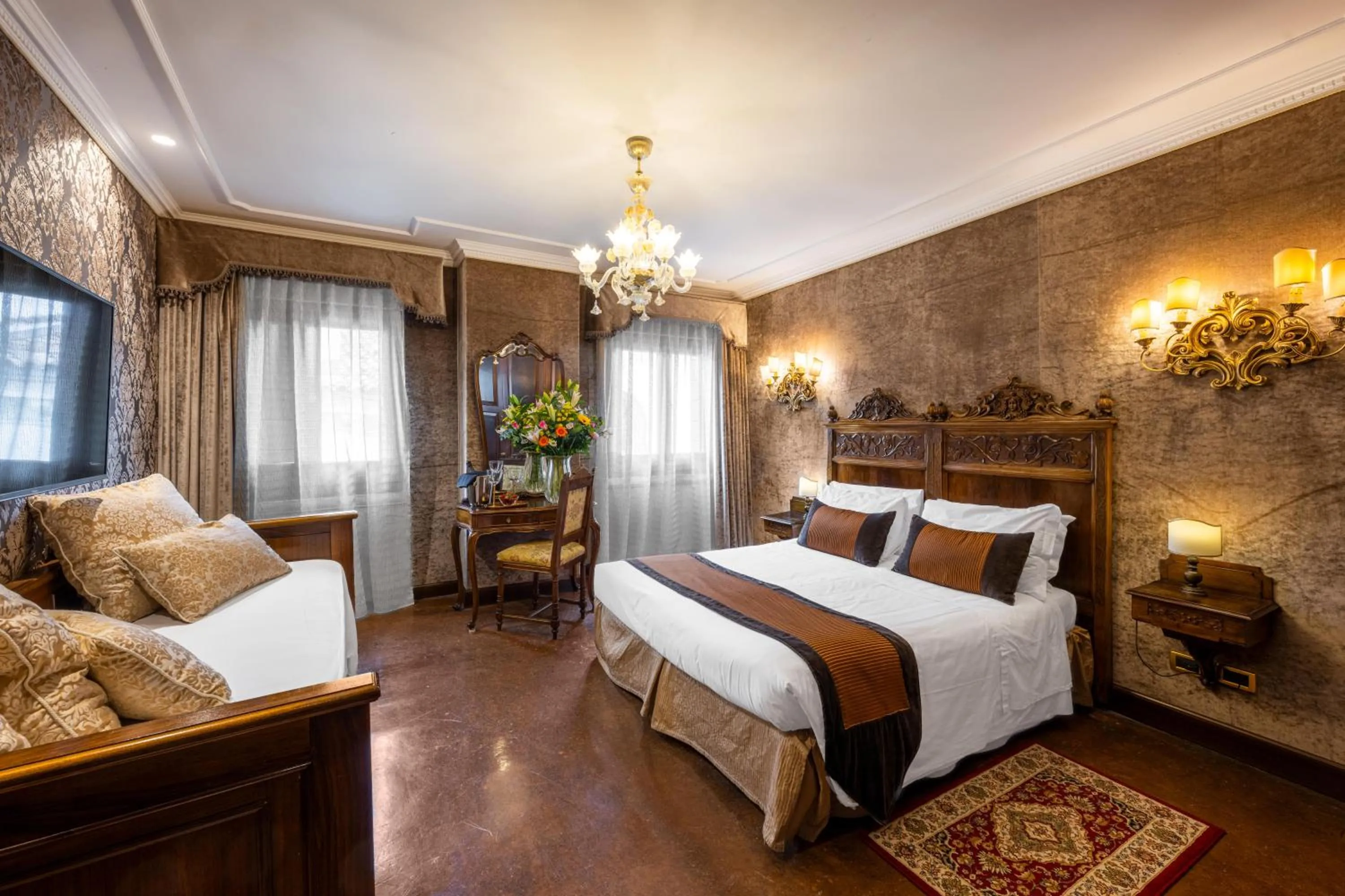 Bedroom, Bed in Palazzo Bembo - Exclusive Accommodation