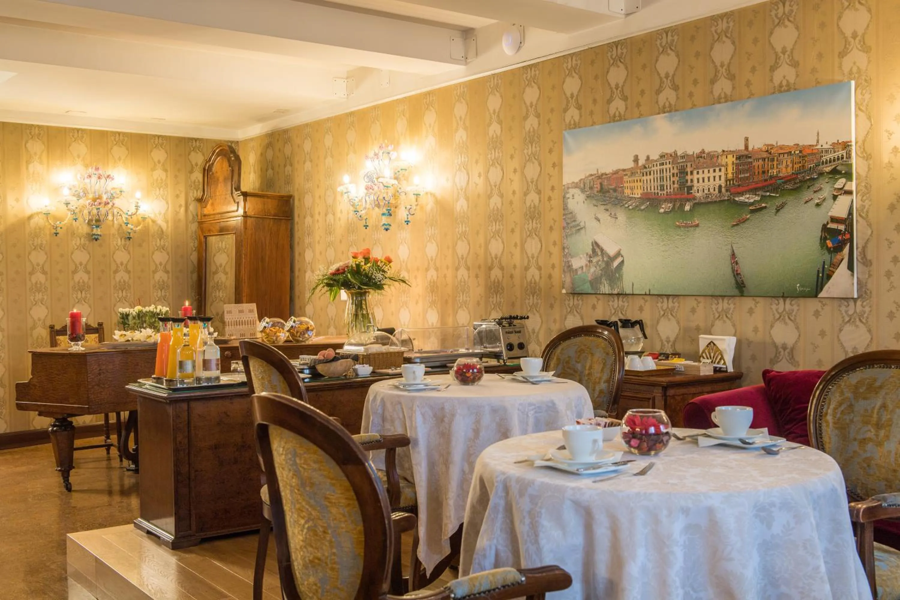 Restaurant/places to eat in Palazzo Bembo - Exclusive Accommodation