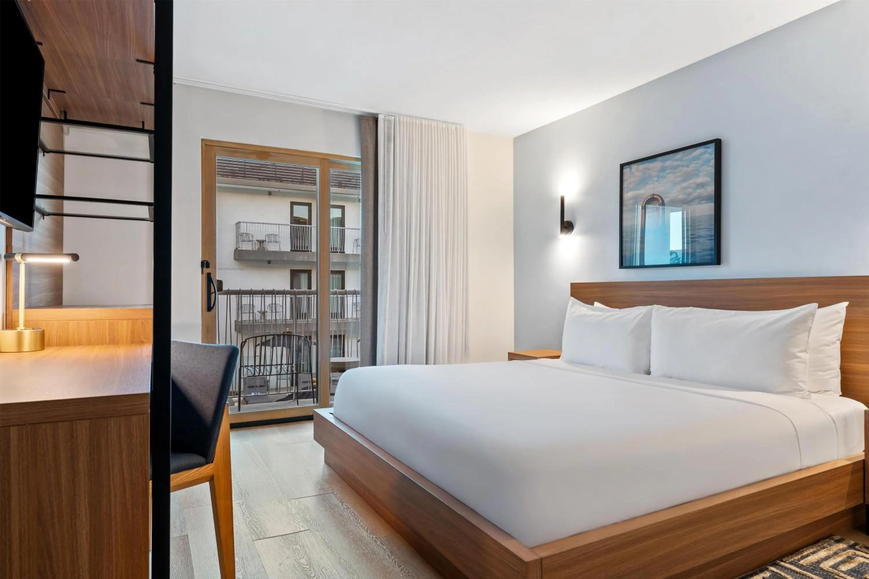 Bedroom, Bed in The Lum Hotel Los Angeles Stadium District