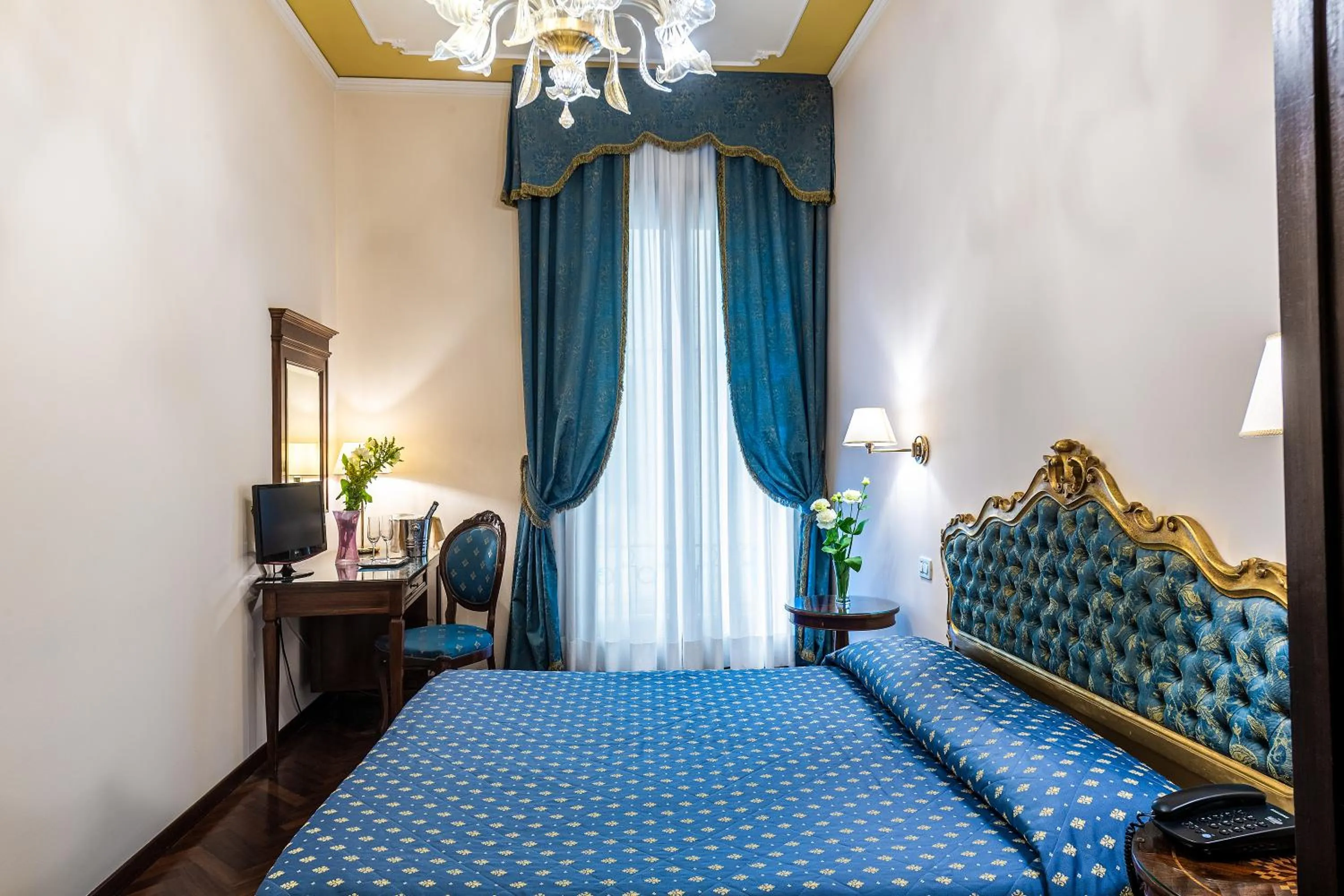 Bed in Locanda Sant'Agostin
