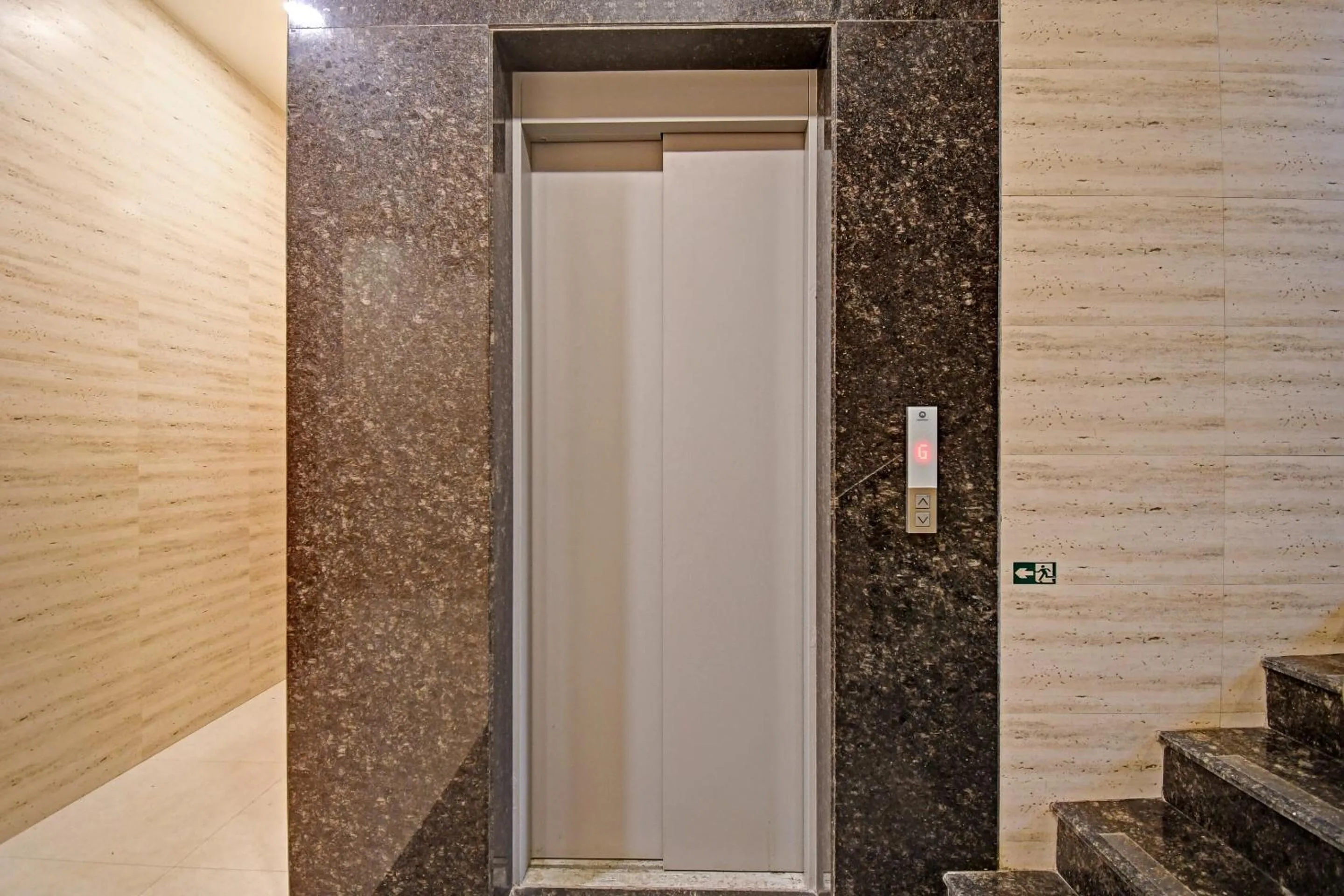 Other in Super Townhouse Hotel All In One Near City Centre Salt Lake