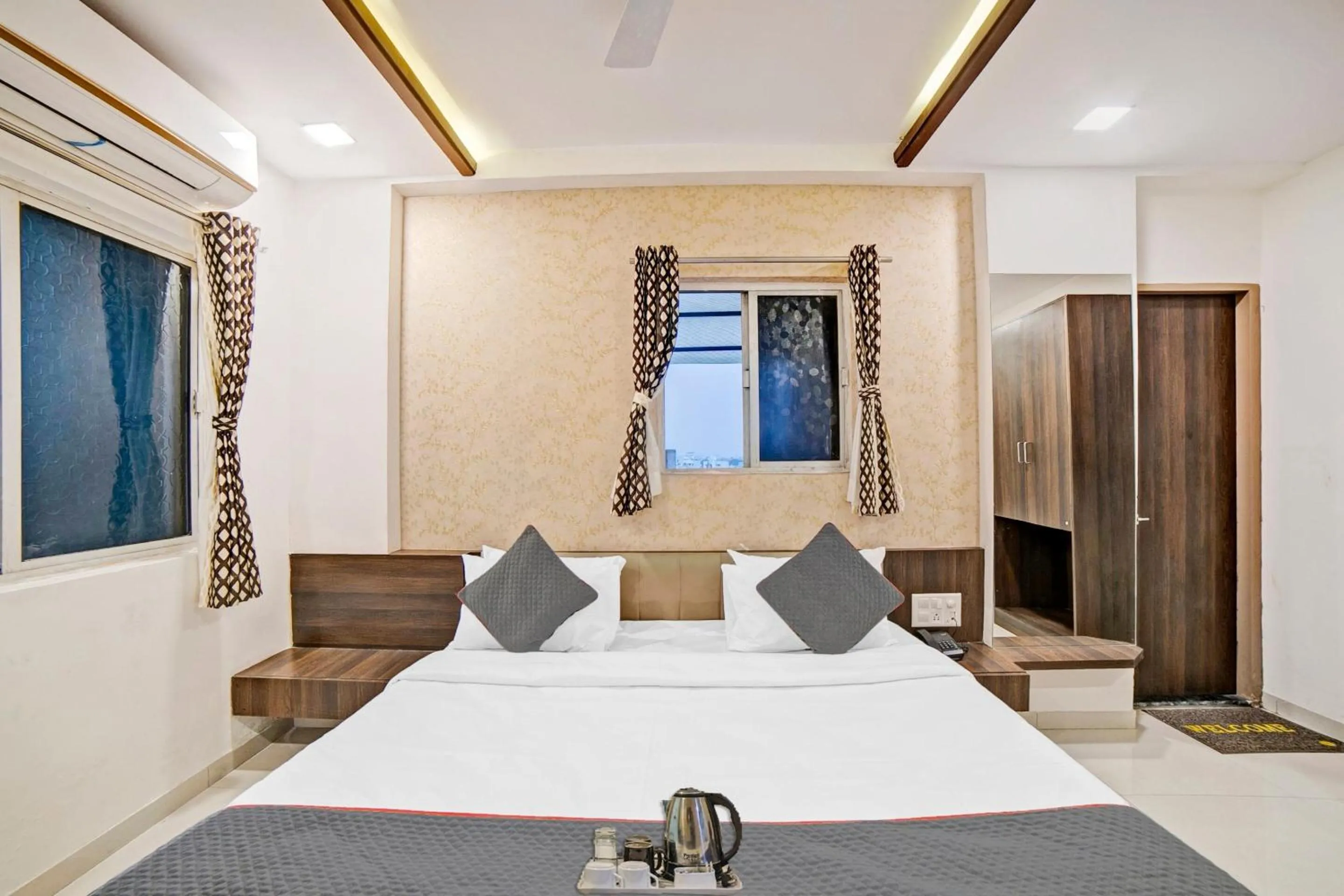 Bedroom, Bed in Super Townhouse Tulip