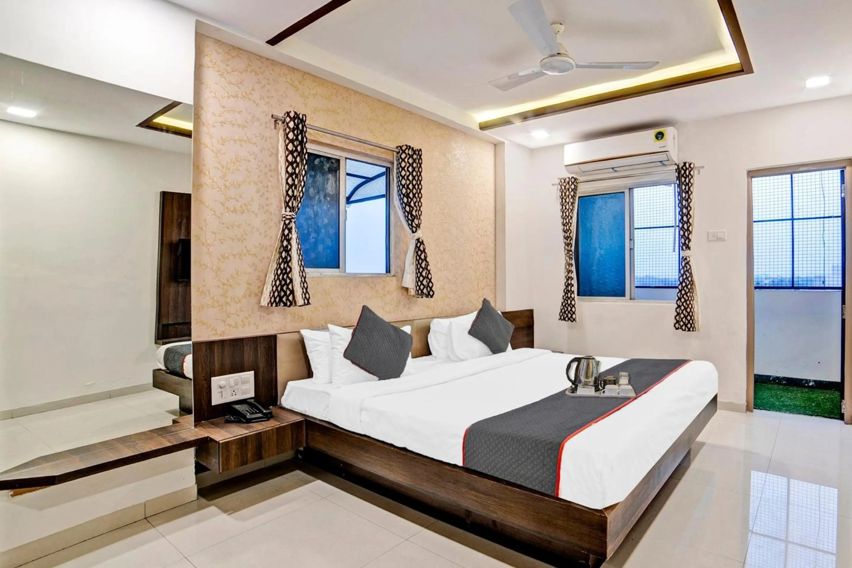 Bedroom, Bed in Super Townhouse Tulip