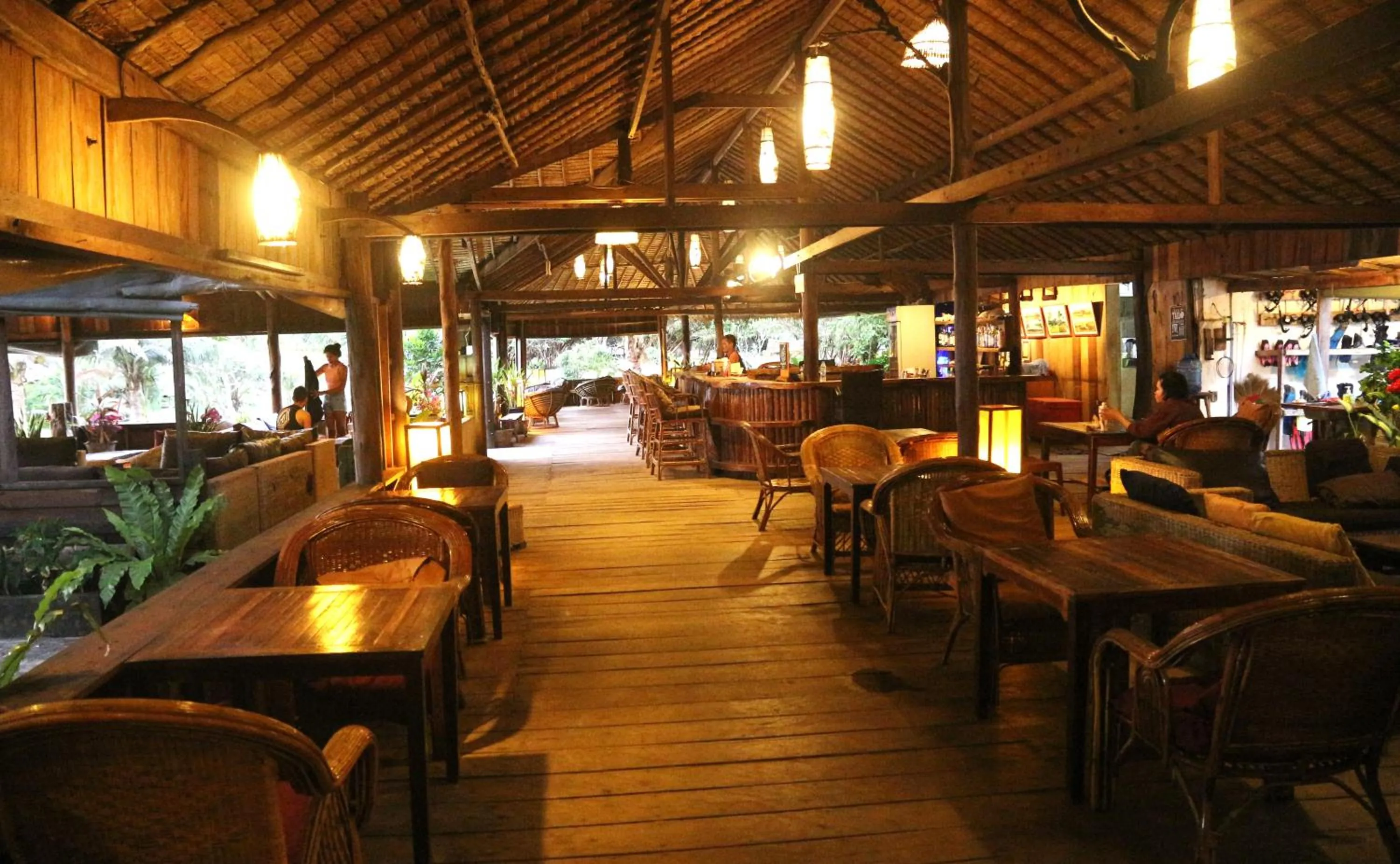 Restaurant/places to eat in Lazy Beach