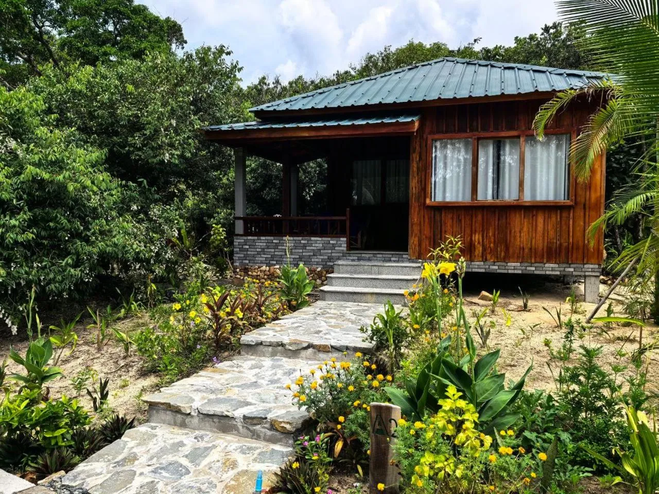 Property building in Lazy Beach