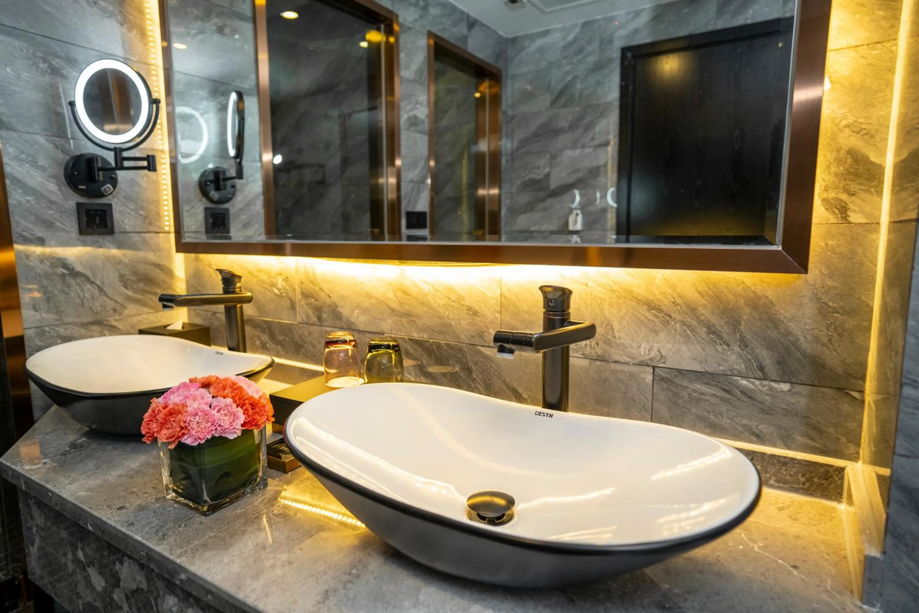 Bathroom in OCEAN HOTEL