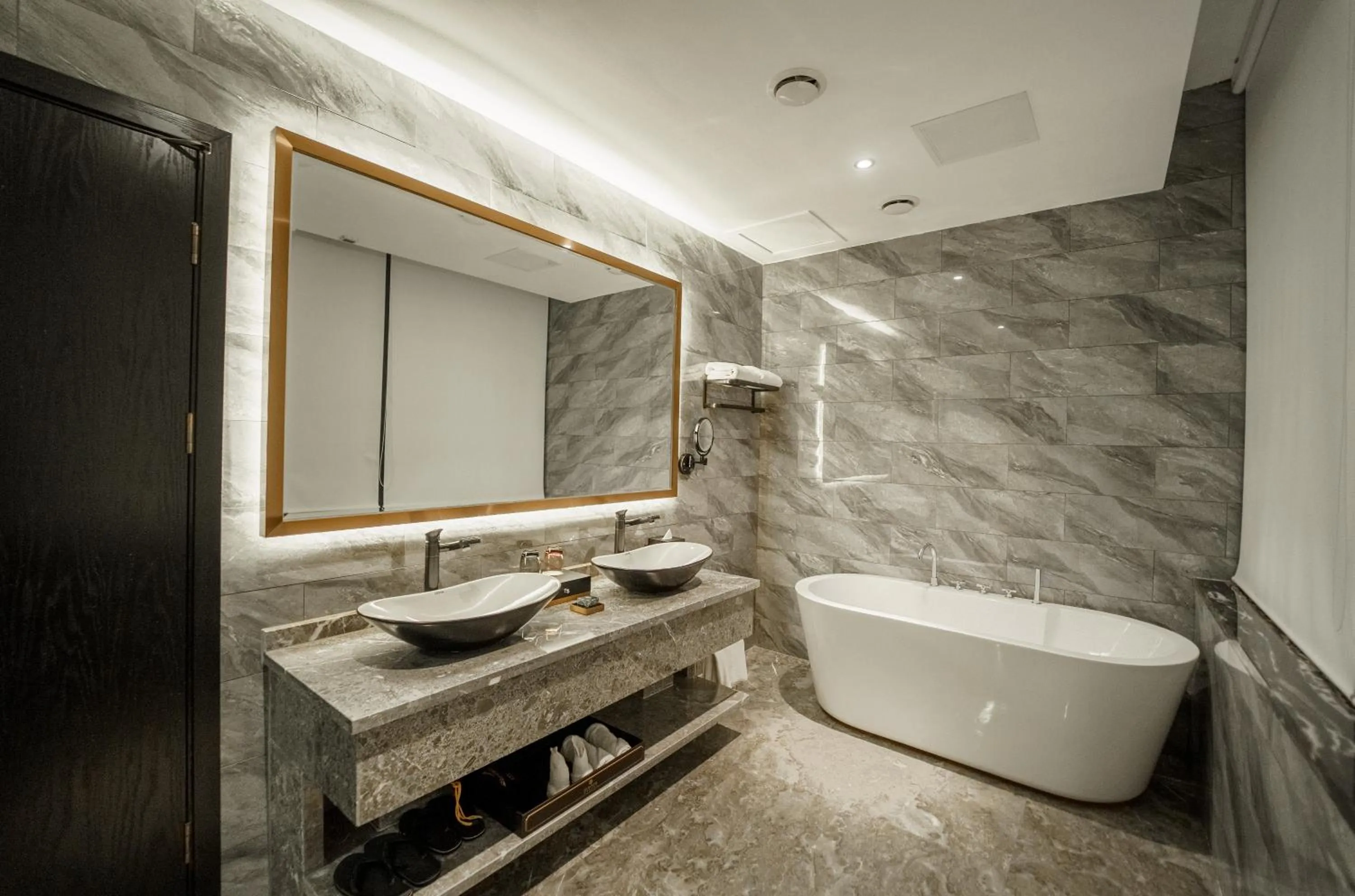 Bathroom in OCEAN HOTEL