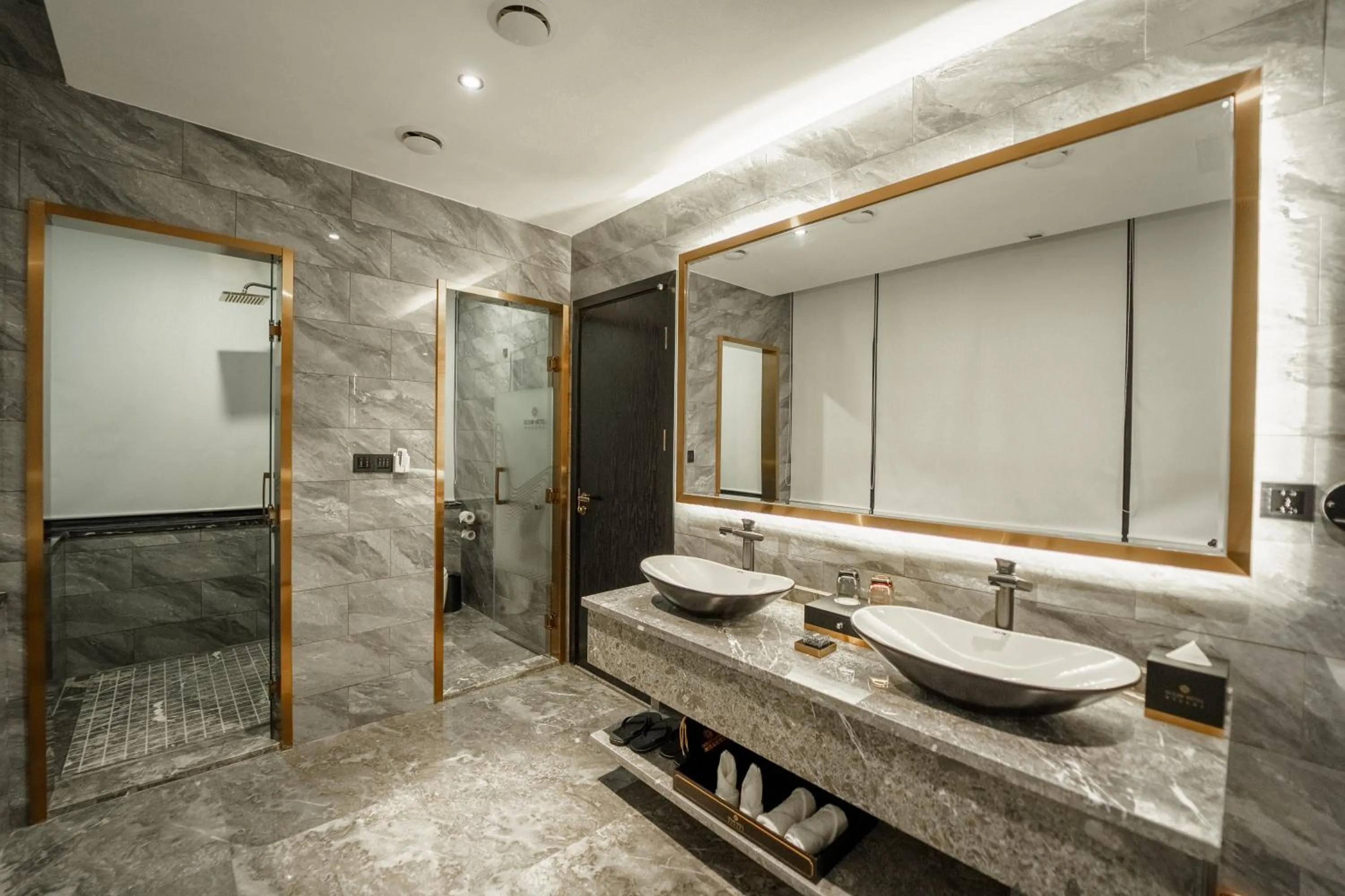 Bathroom in OCEAN HOTEL