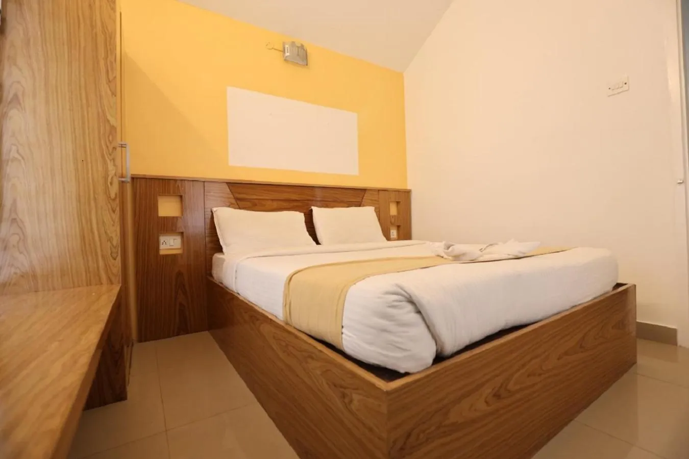 Bed in Coastal Grand Resort - Ooty