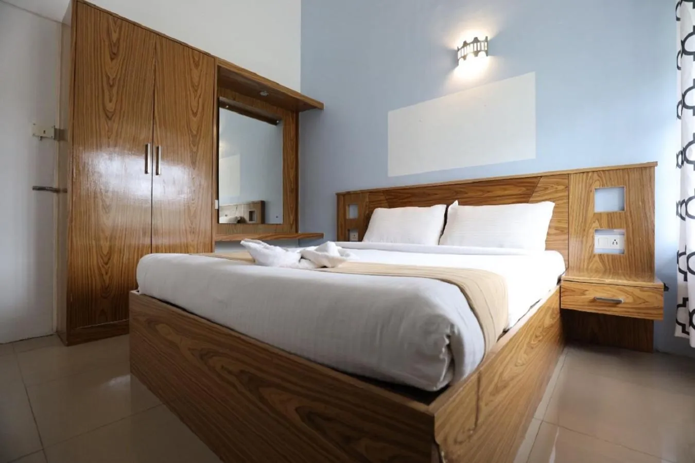 Bed in Coastal Grand Resort - Ooty