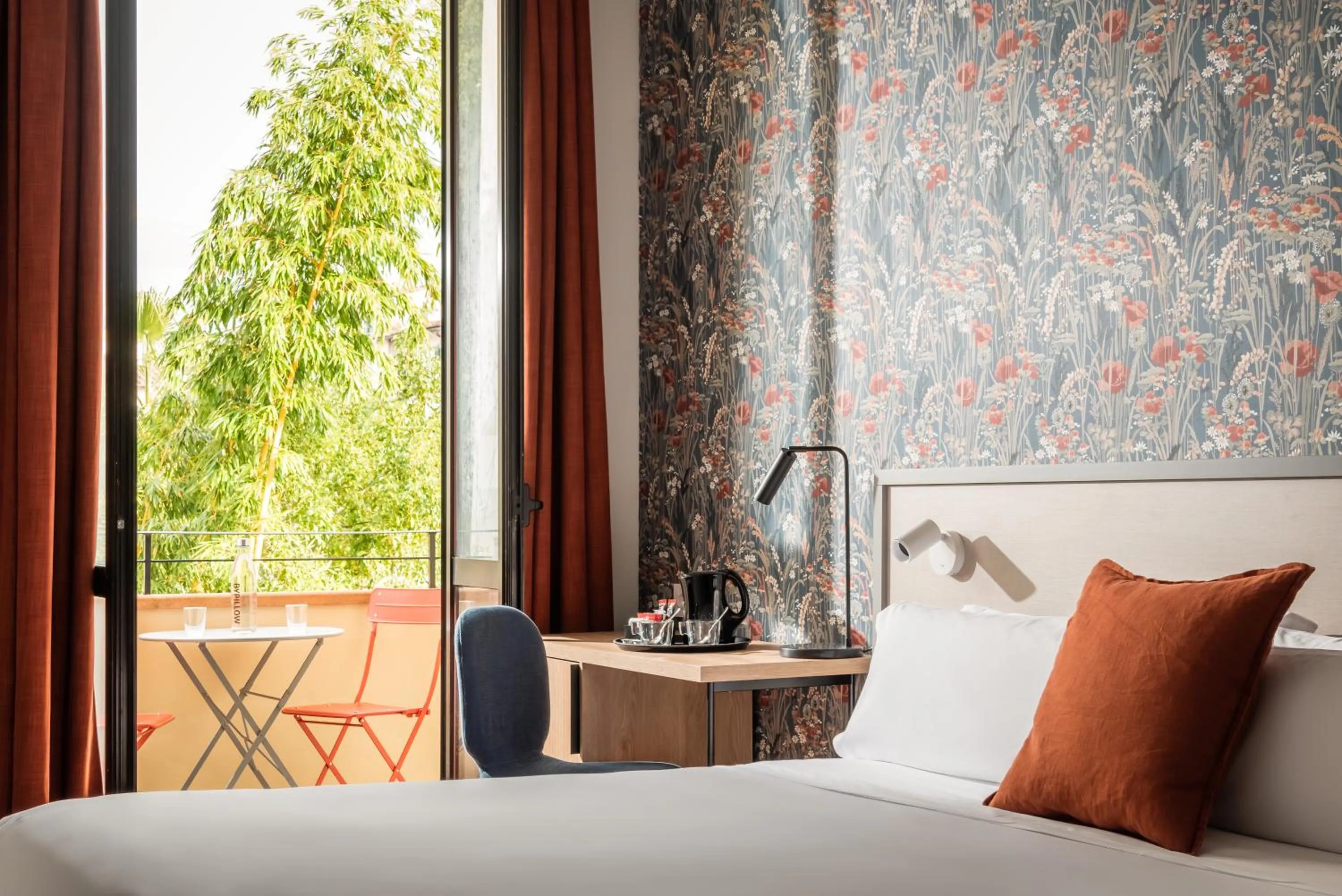 Bed in BYPILLOW Goldoni