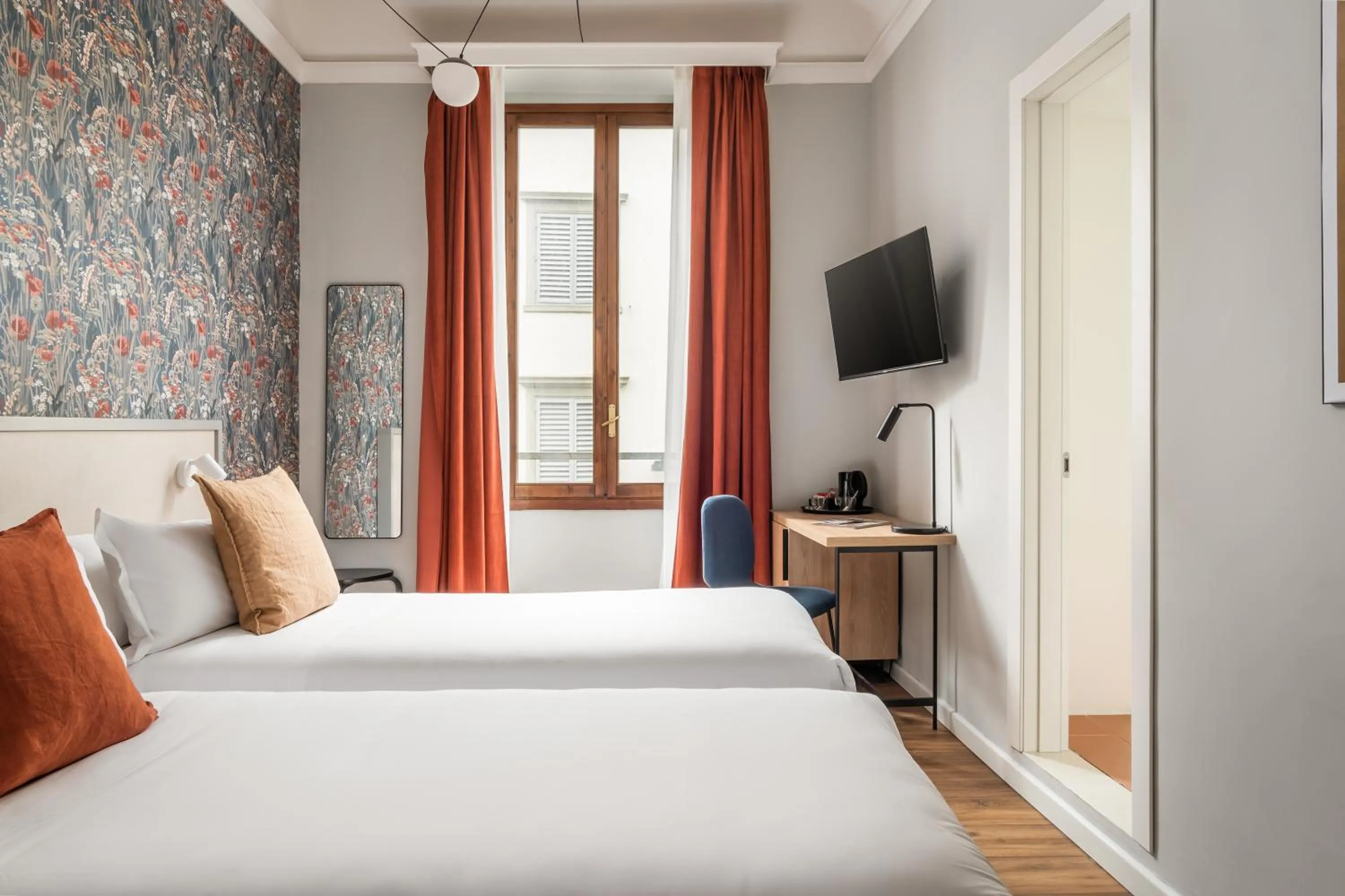 Bed in BYPILLOW Goldoni