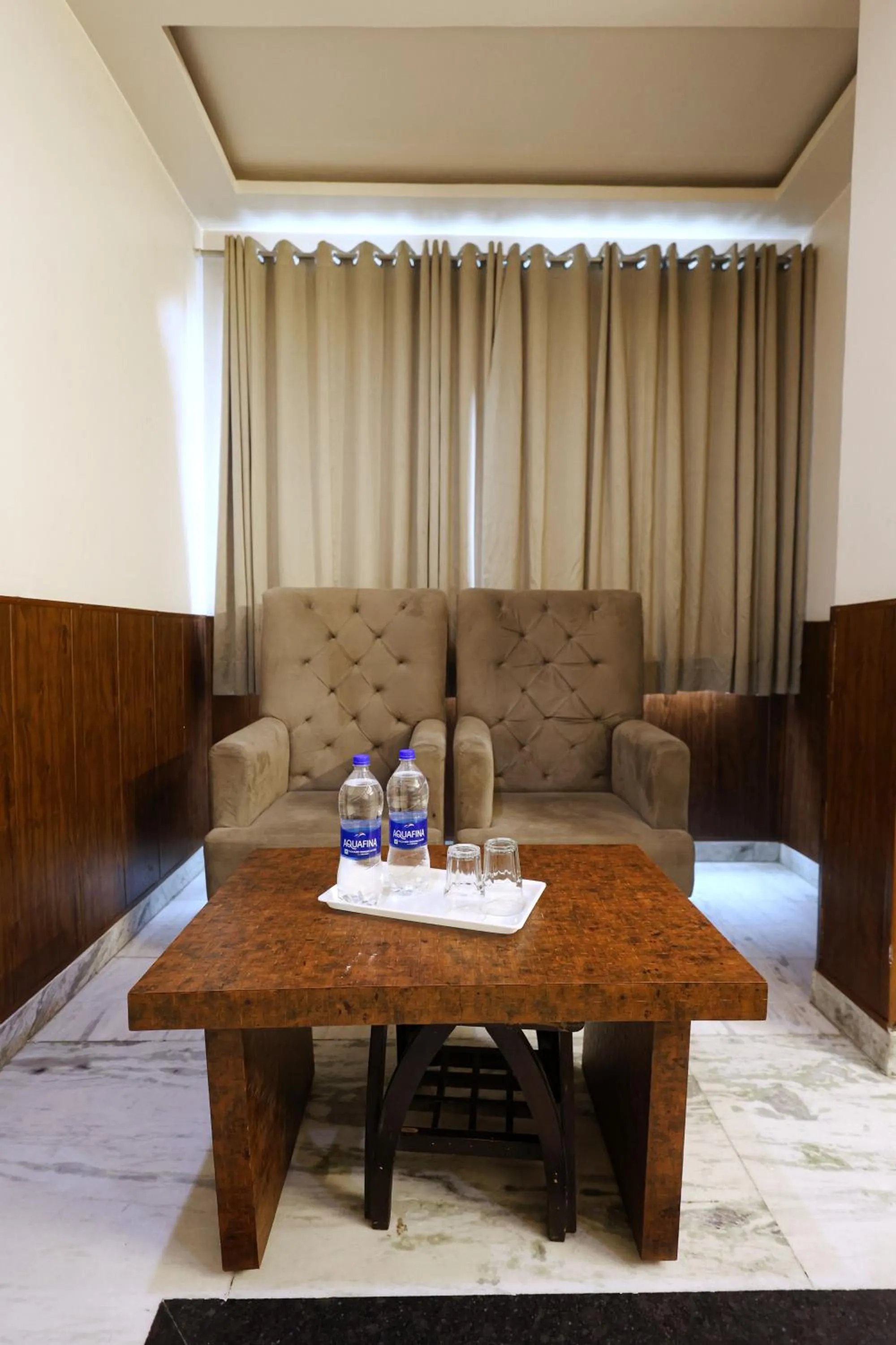 Hotel The Leaf - Gomti Nagar Lucknow