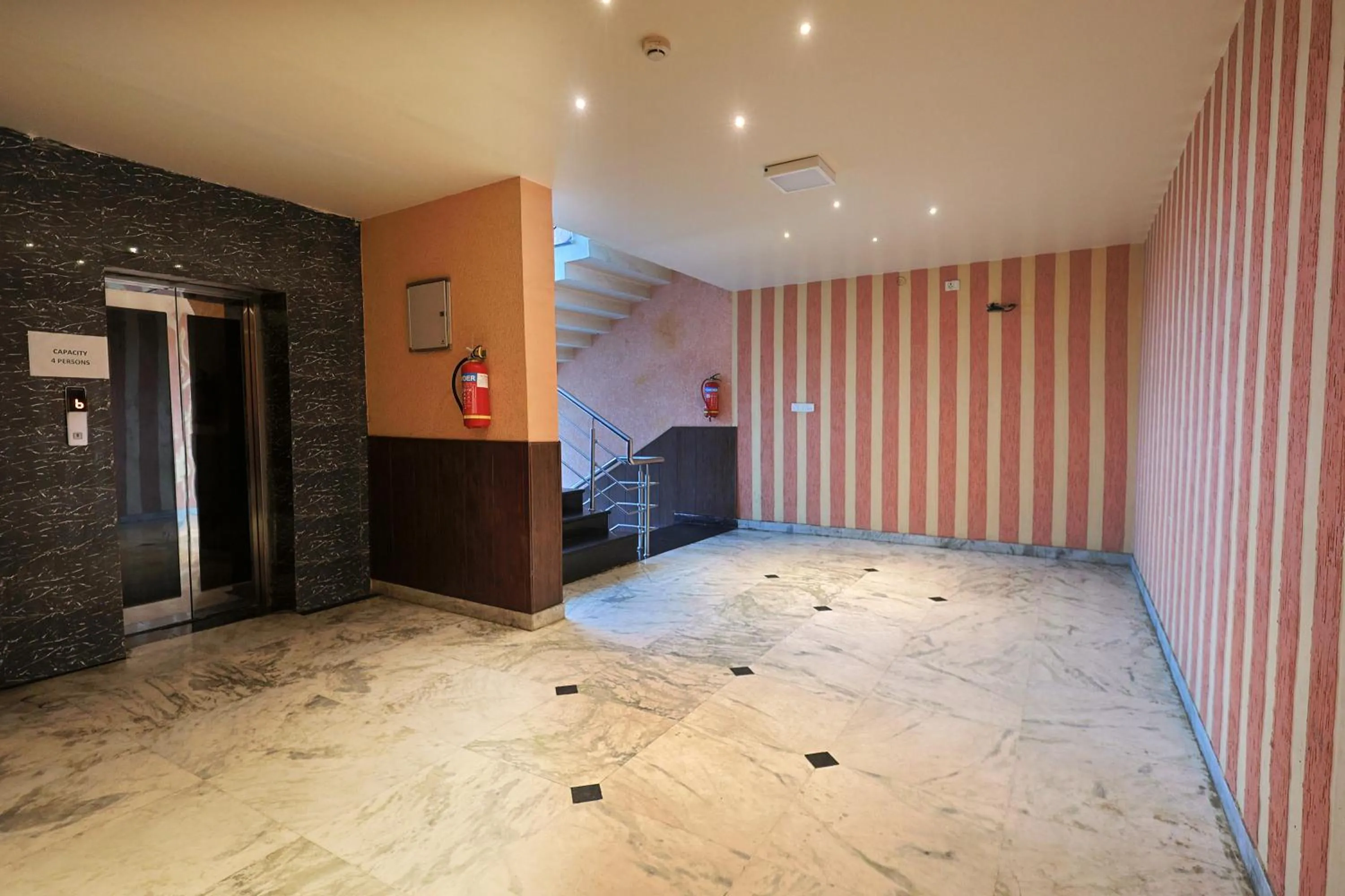 Hotel The Leaf - Gomti Nagar Lucknow