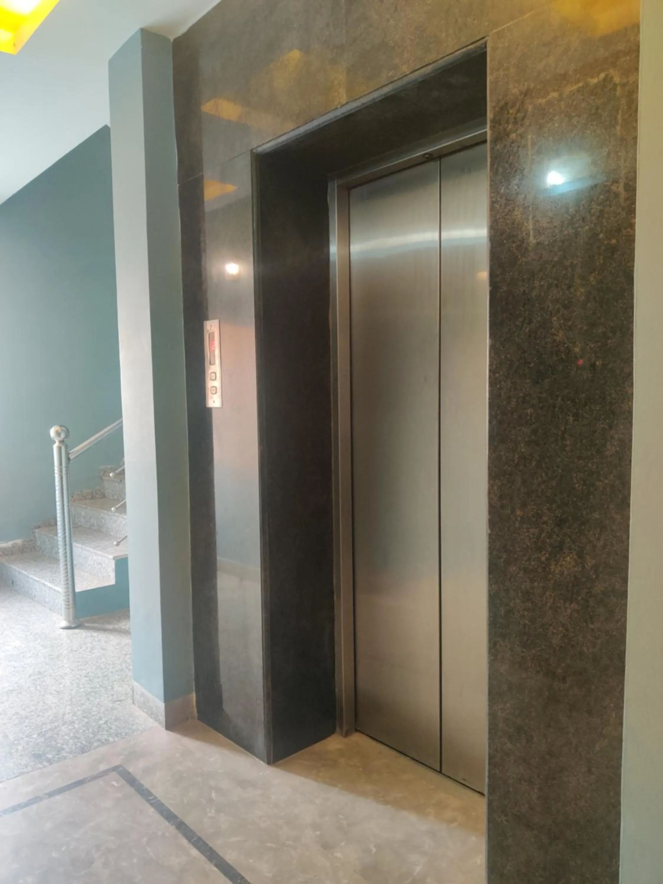 elevator in Hotel Delhi Airport Plaza IGI Airport , Free Airport Pickup