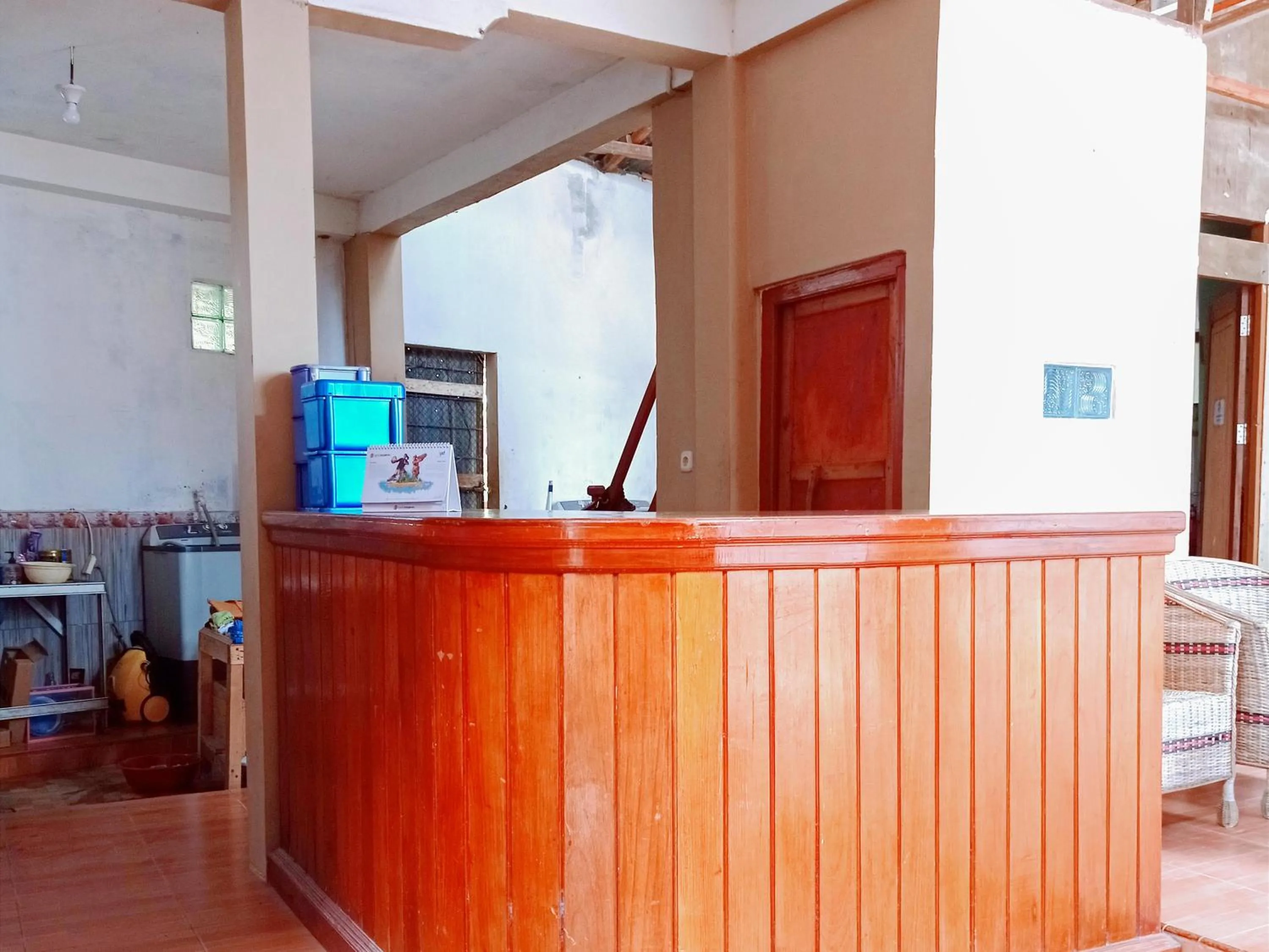 Lobby or reception in RedDoorz Syariah Near Danau Tes Bengkulu