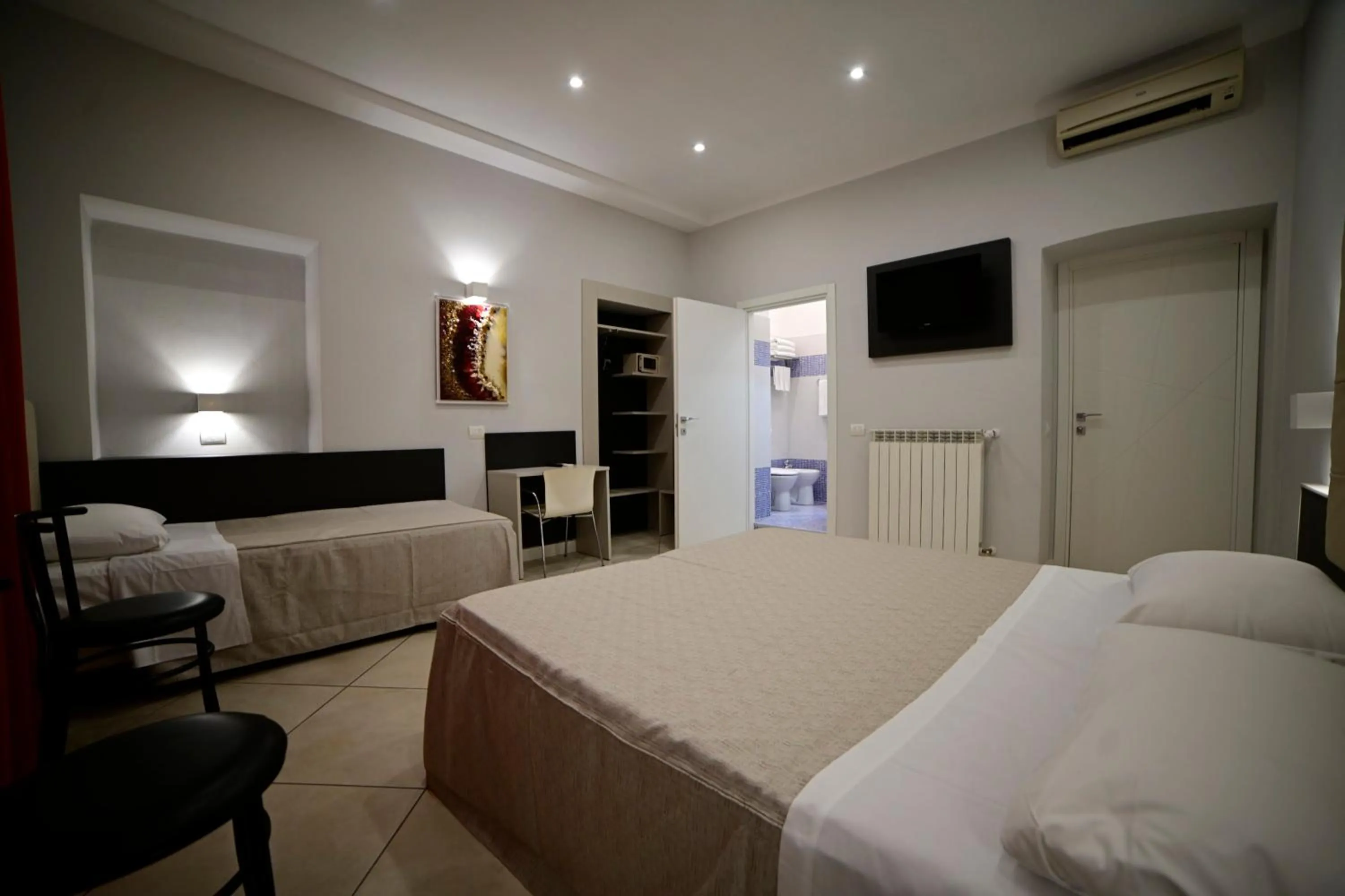 Bedroom, Bed in Hotel Demo'