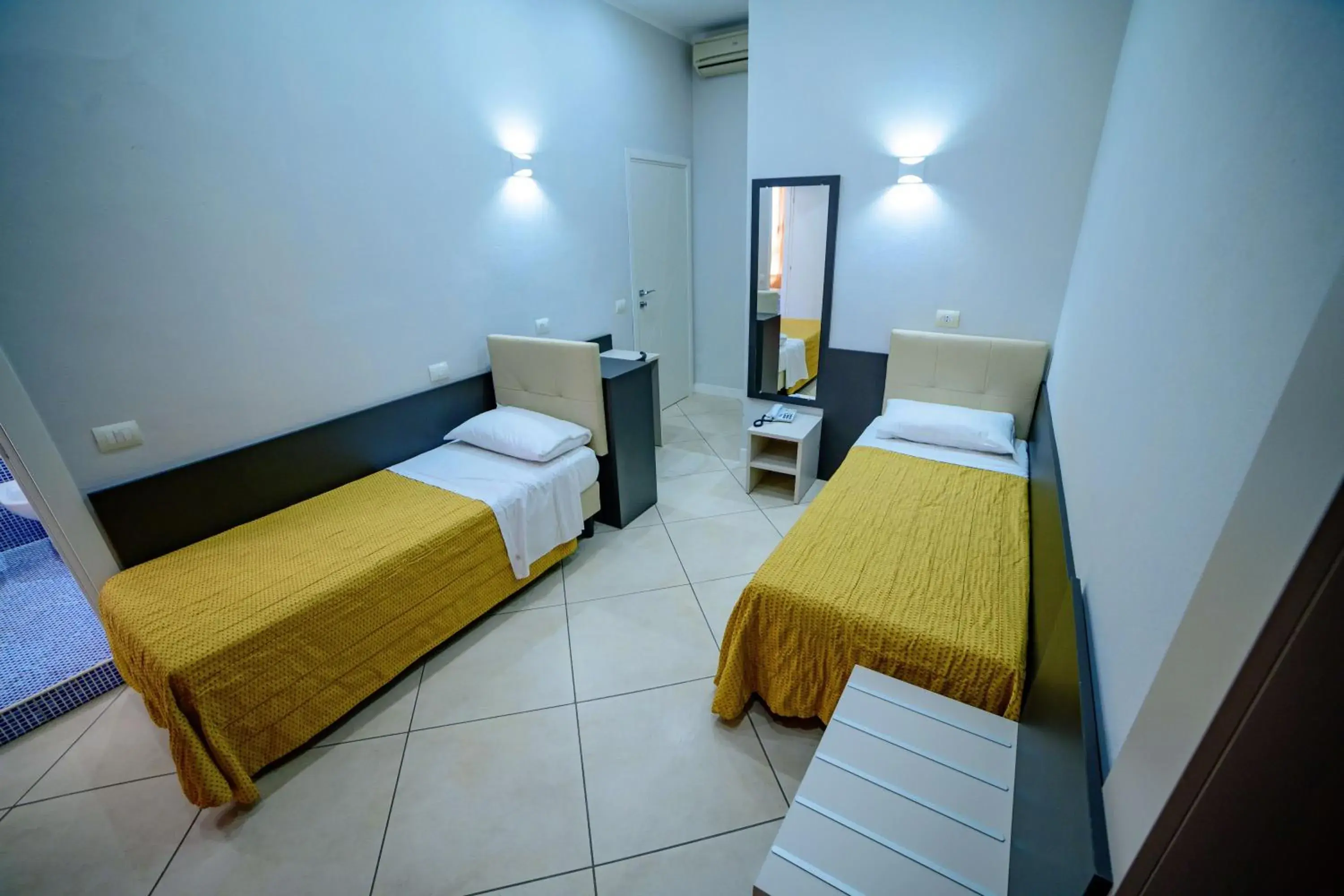 Twin Room in Hotel Demo' Twin Room in Hotel Demo'